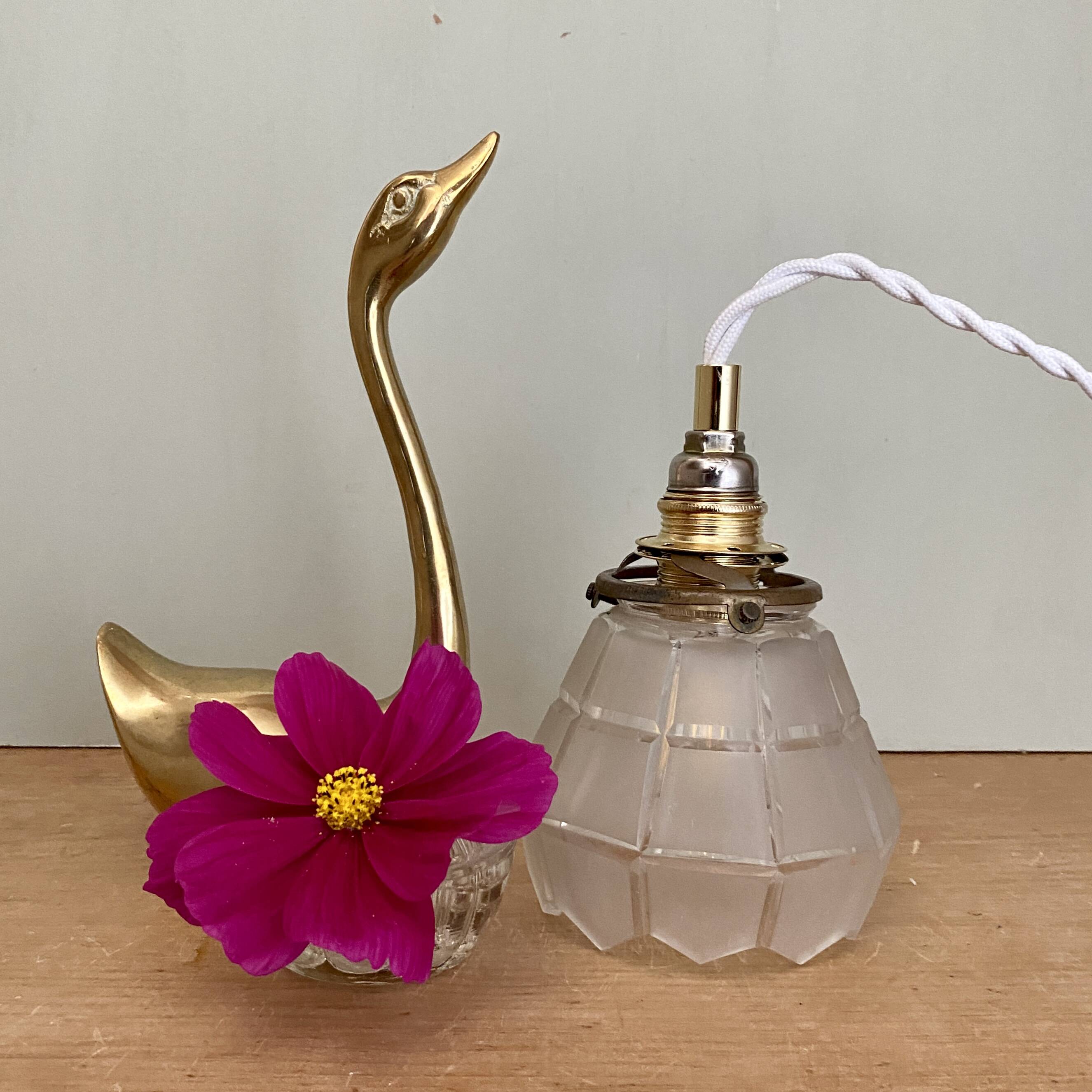 Vintage art deco tulip walking lamp in frosted glass