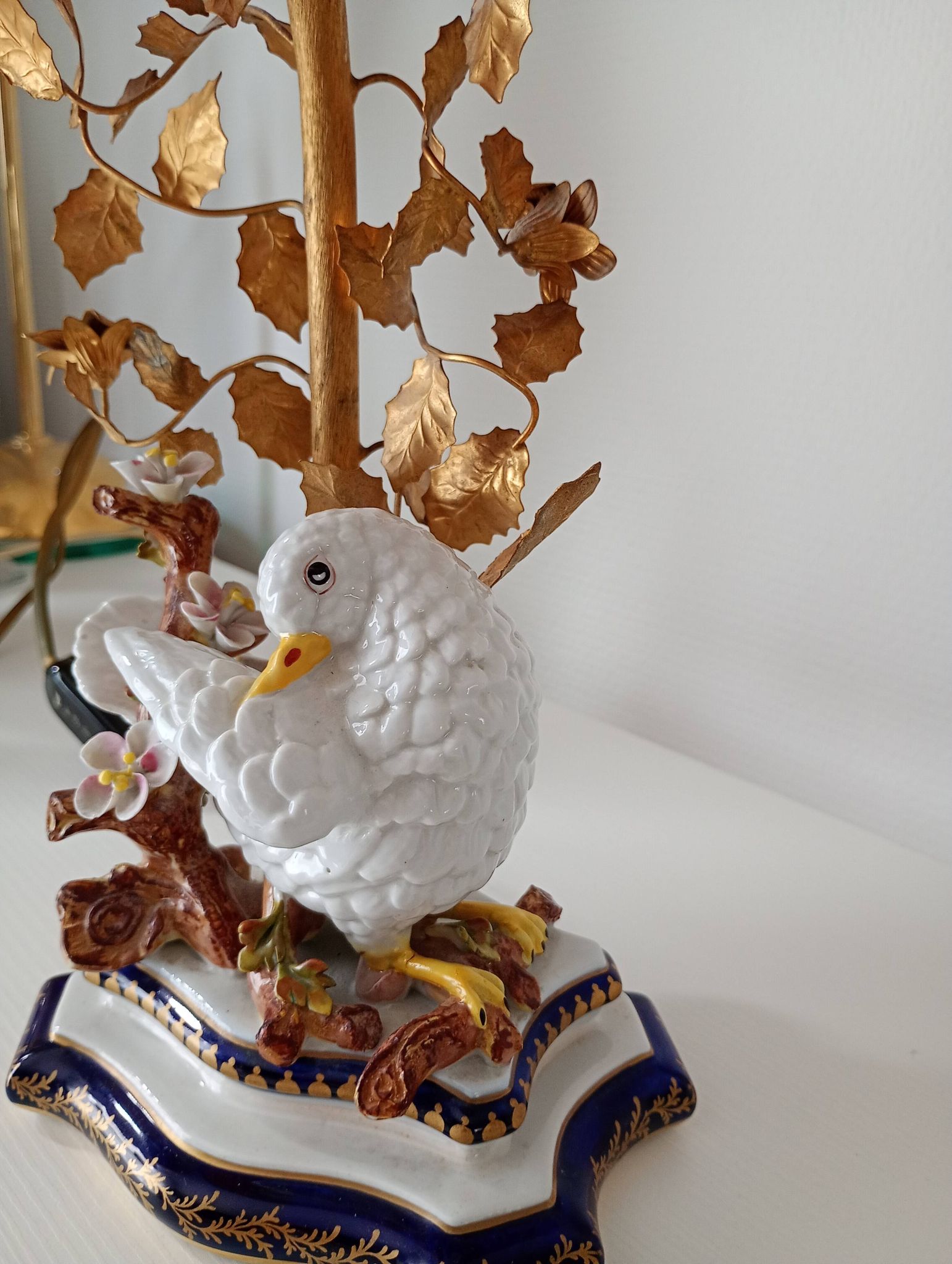 Sèvres porcelain lamp with Giulia Mangani signature