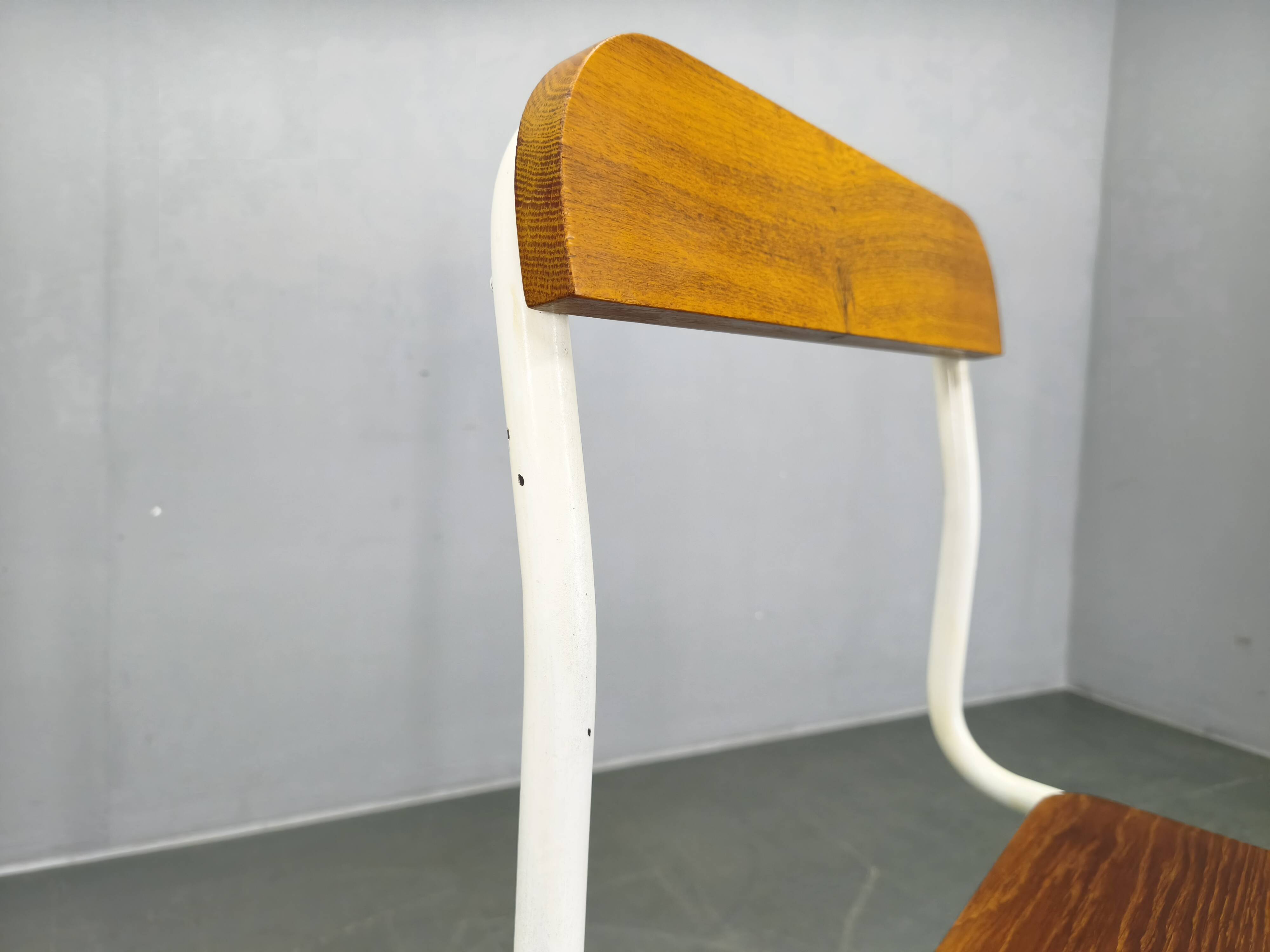 Ensemble de 4 chaises cantilever Bauhaus, acier tubulaire, Allemagne années 1930