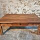 Table basse ancienne française en noyer avec tiroir – XIXe siècle, vers 1850
