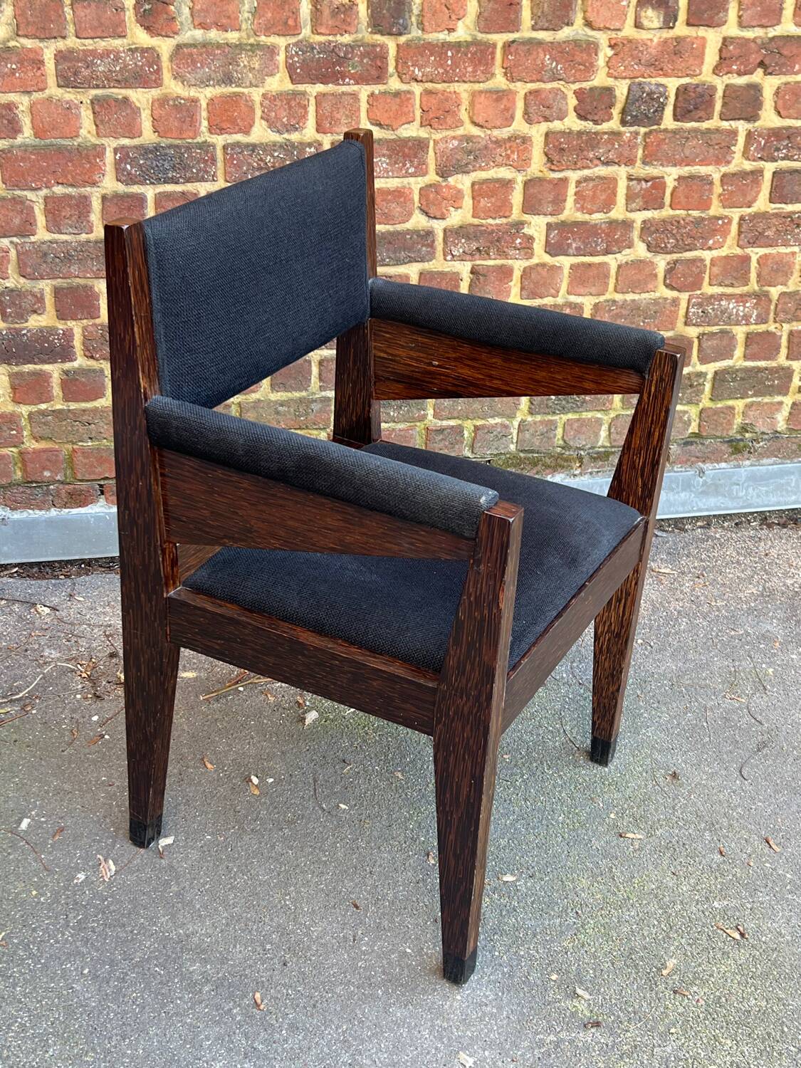 Vintage Armchair from the 70s/80s in wenge with black fabric, handmade.