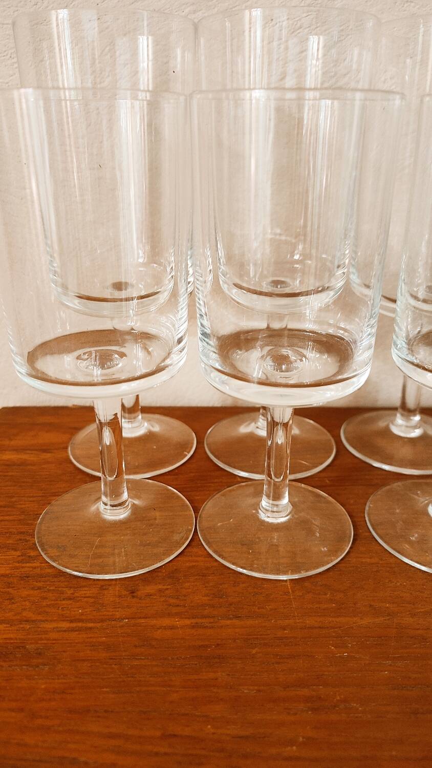 10 old cylindrical crystal glasses