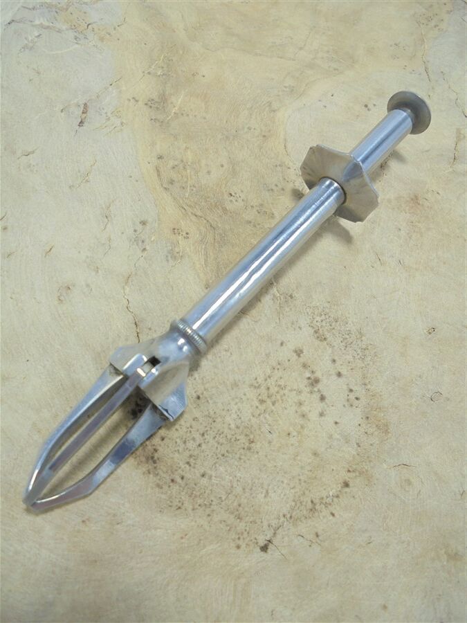 Ice cube pliers
