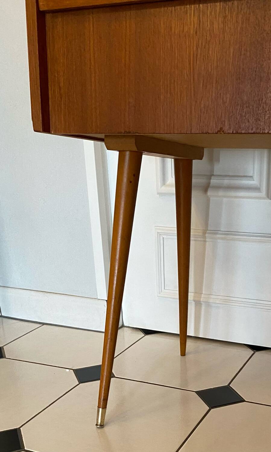 Vintage console with compass feet