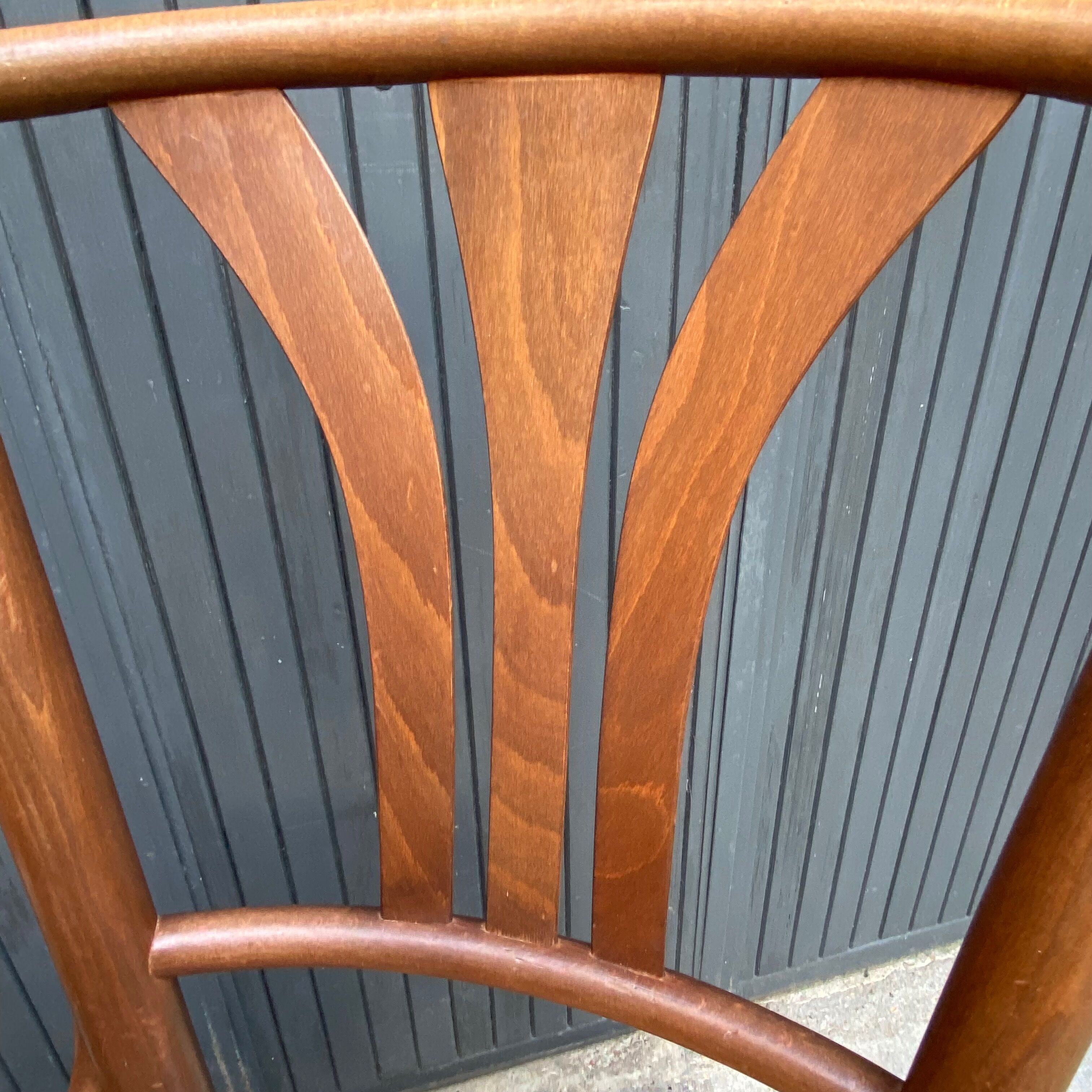 Lot de 2 chaises bistrot en bois courbé