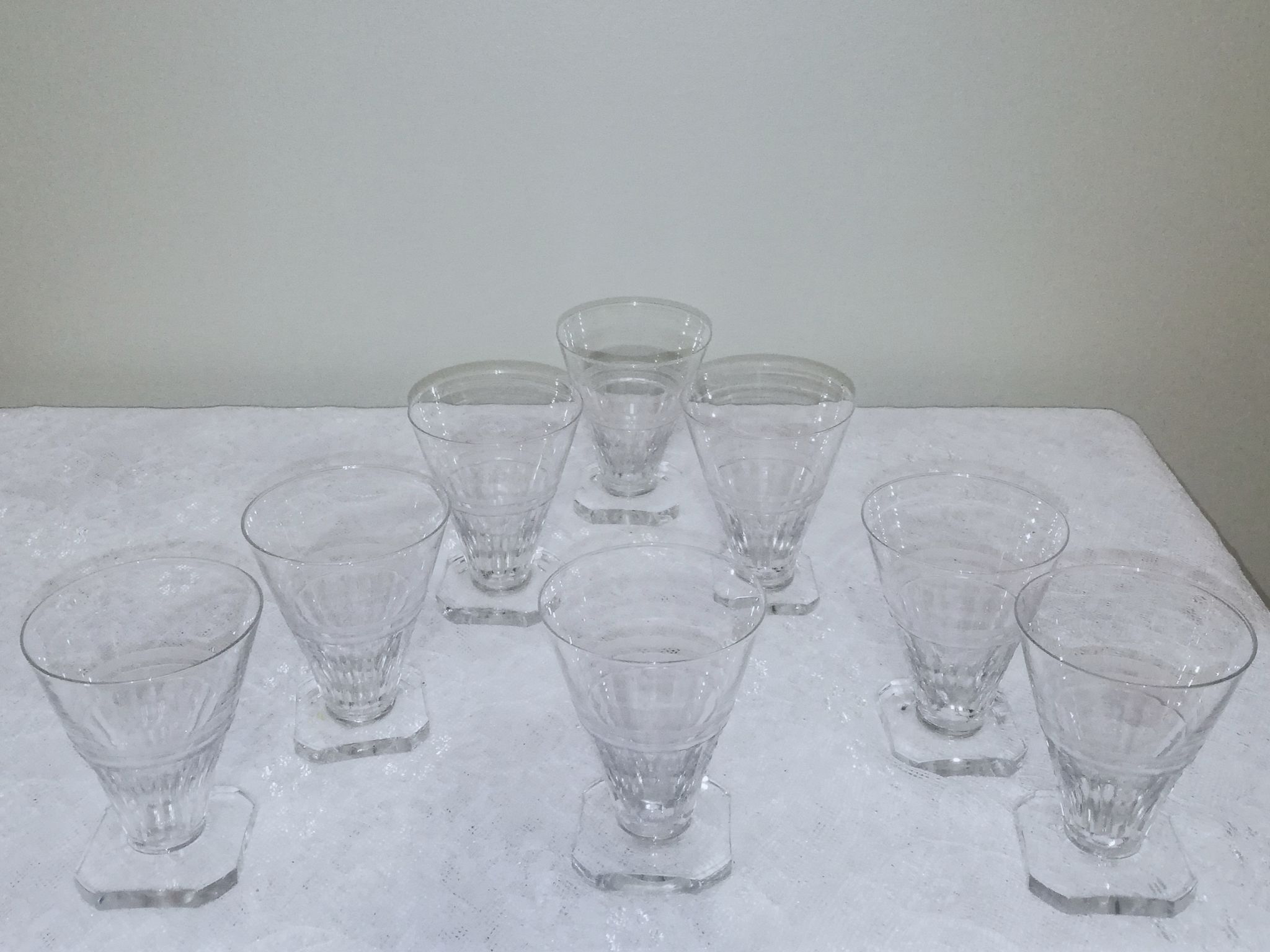 8 glasses with liqueur or aperitif 8cl art deco