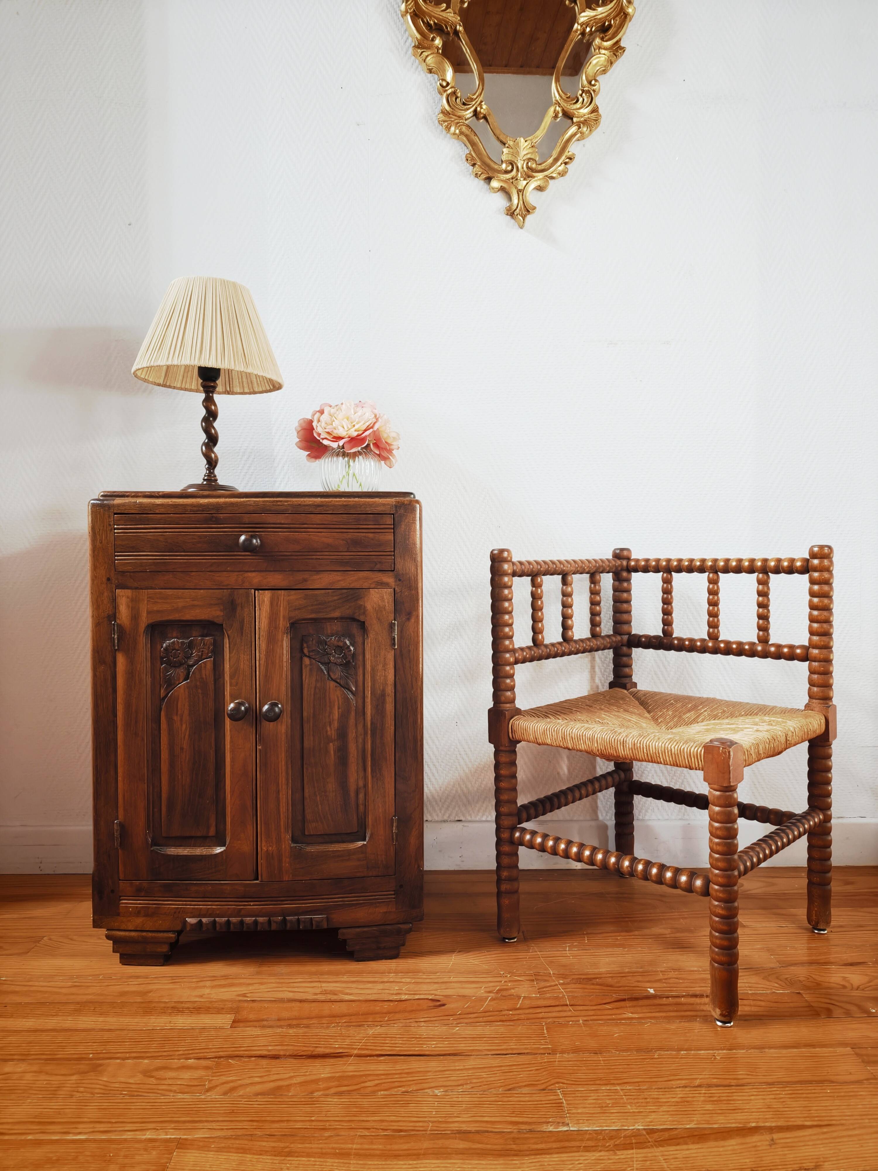 Confiturier en noyer – meuble de rangement ancien 1930-40