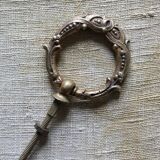 Bronze drawer handle