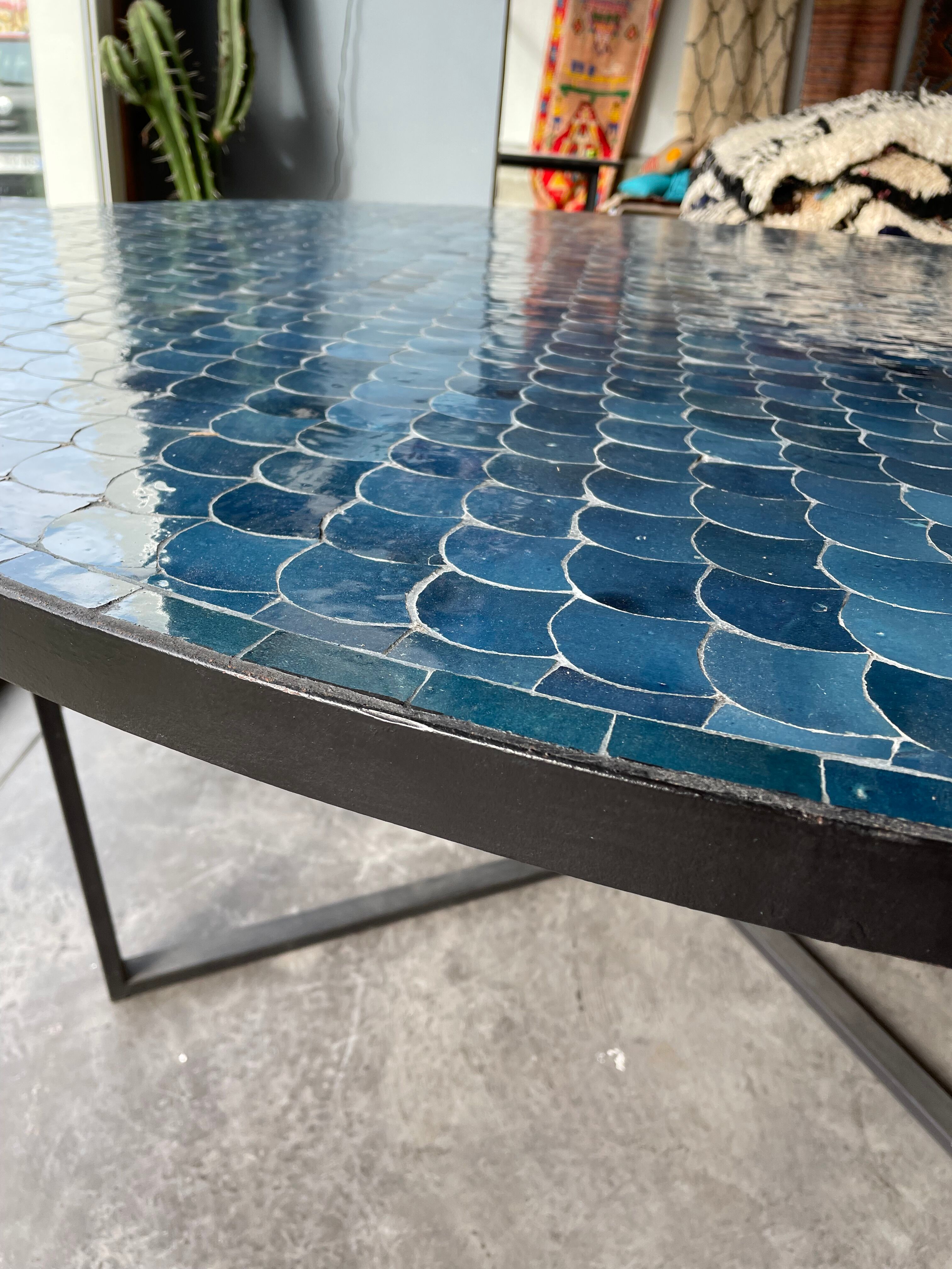 Round table zelliges handmade fish scales 12 people