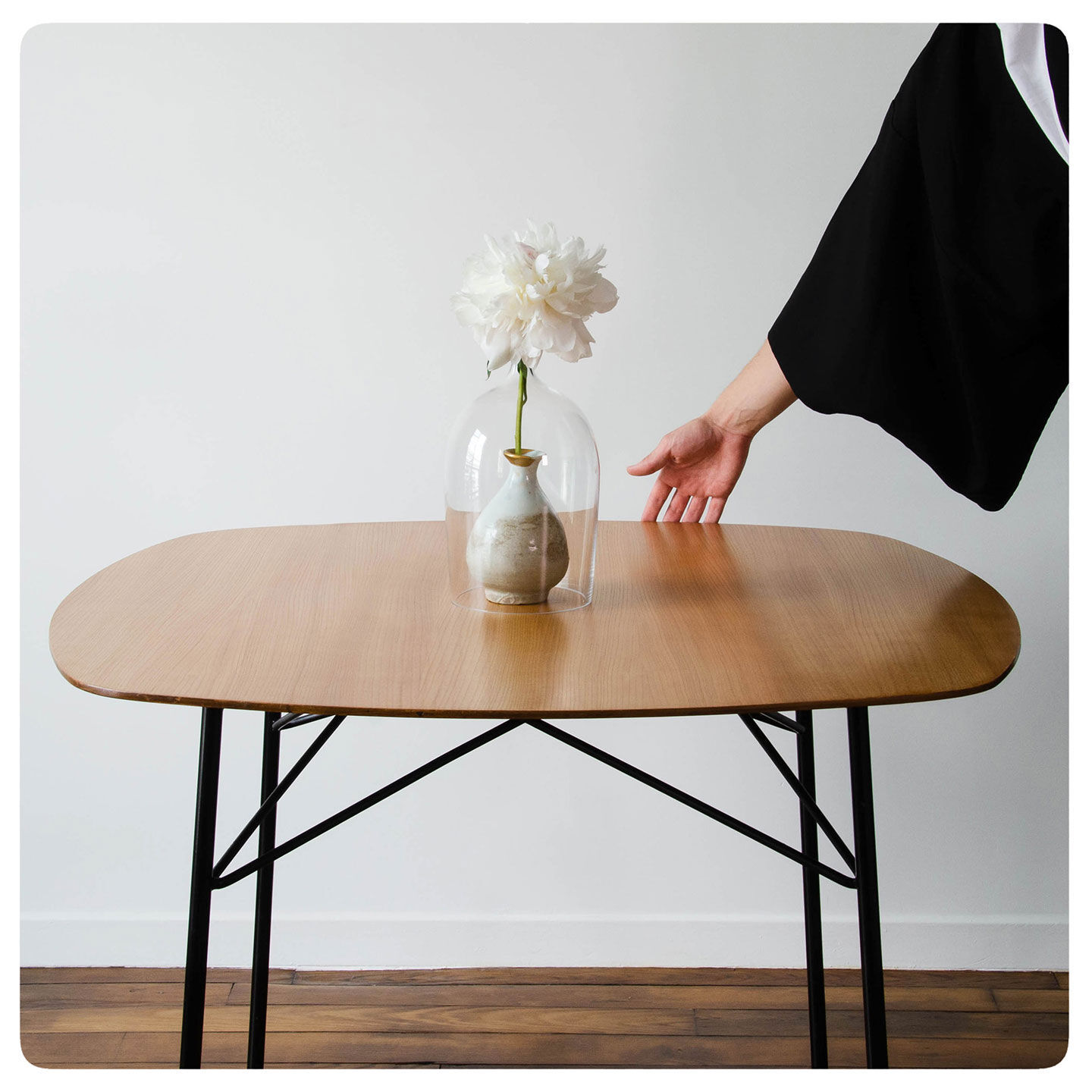 Table 135 bis by André Simard - T.V Furniture Edition