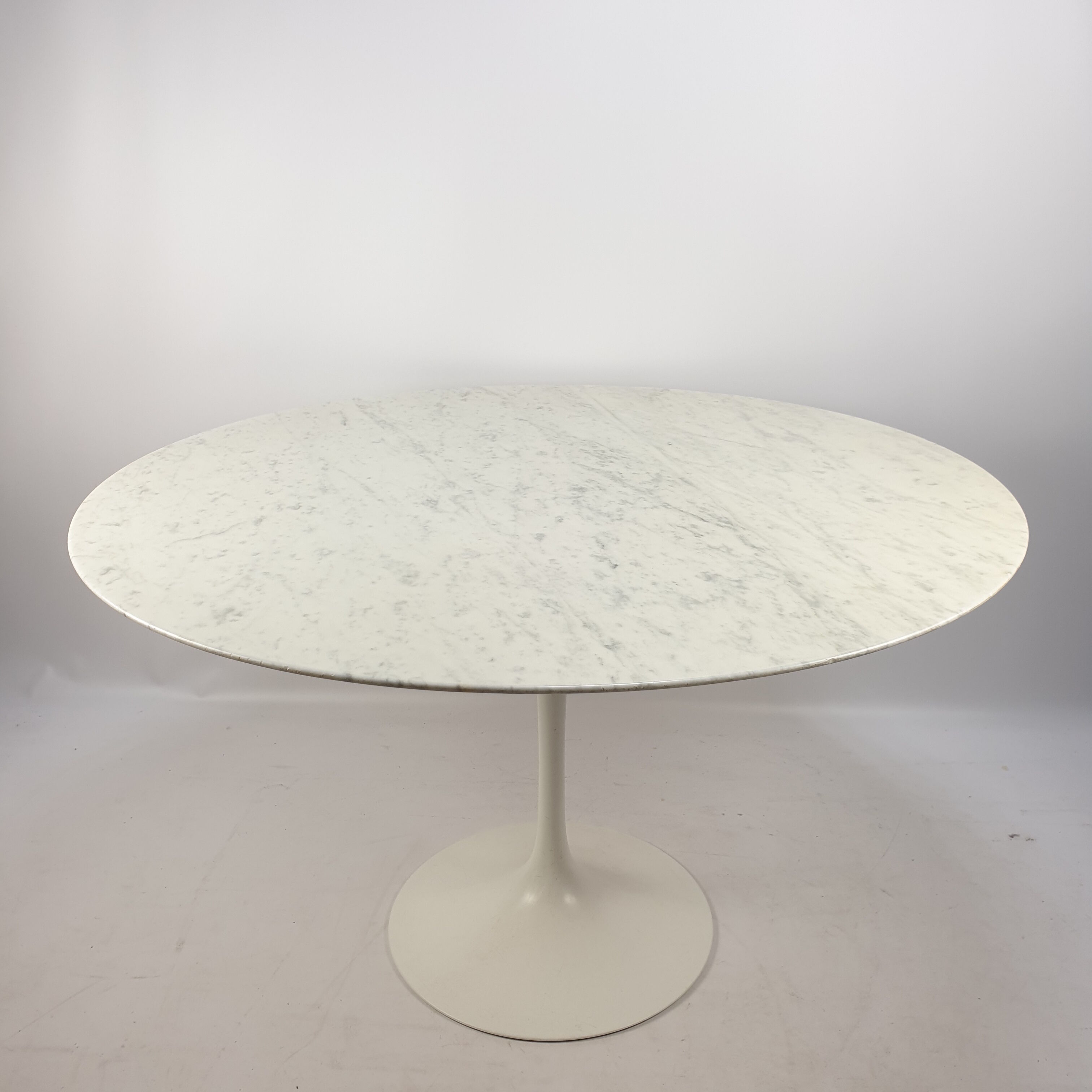 Table à manger par Eero Saarinen pour Knoll International 70
