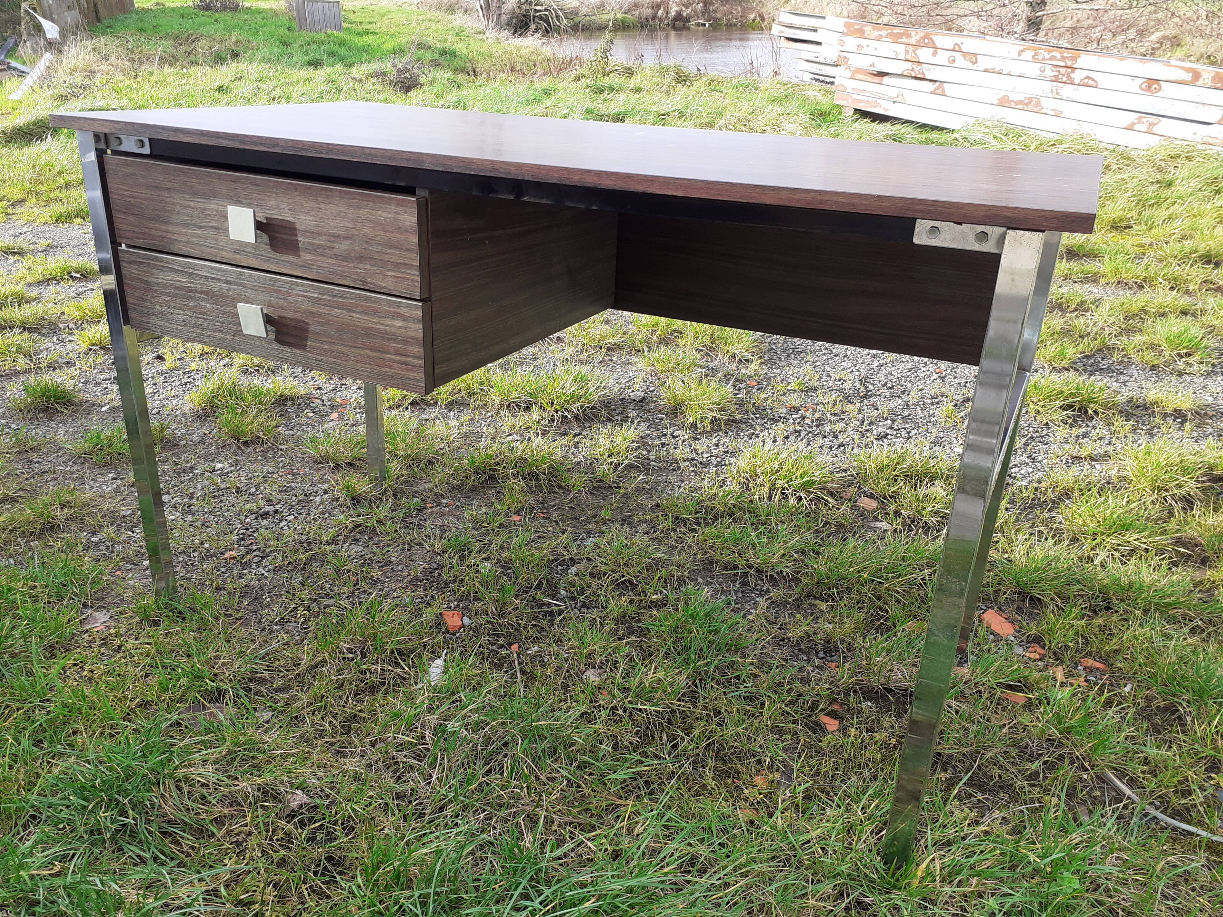 Desk model senior by Pierre Guariche for Meurop