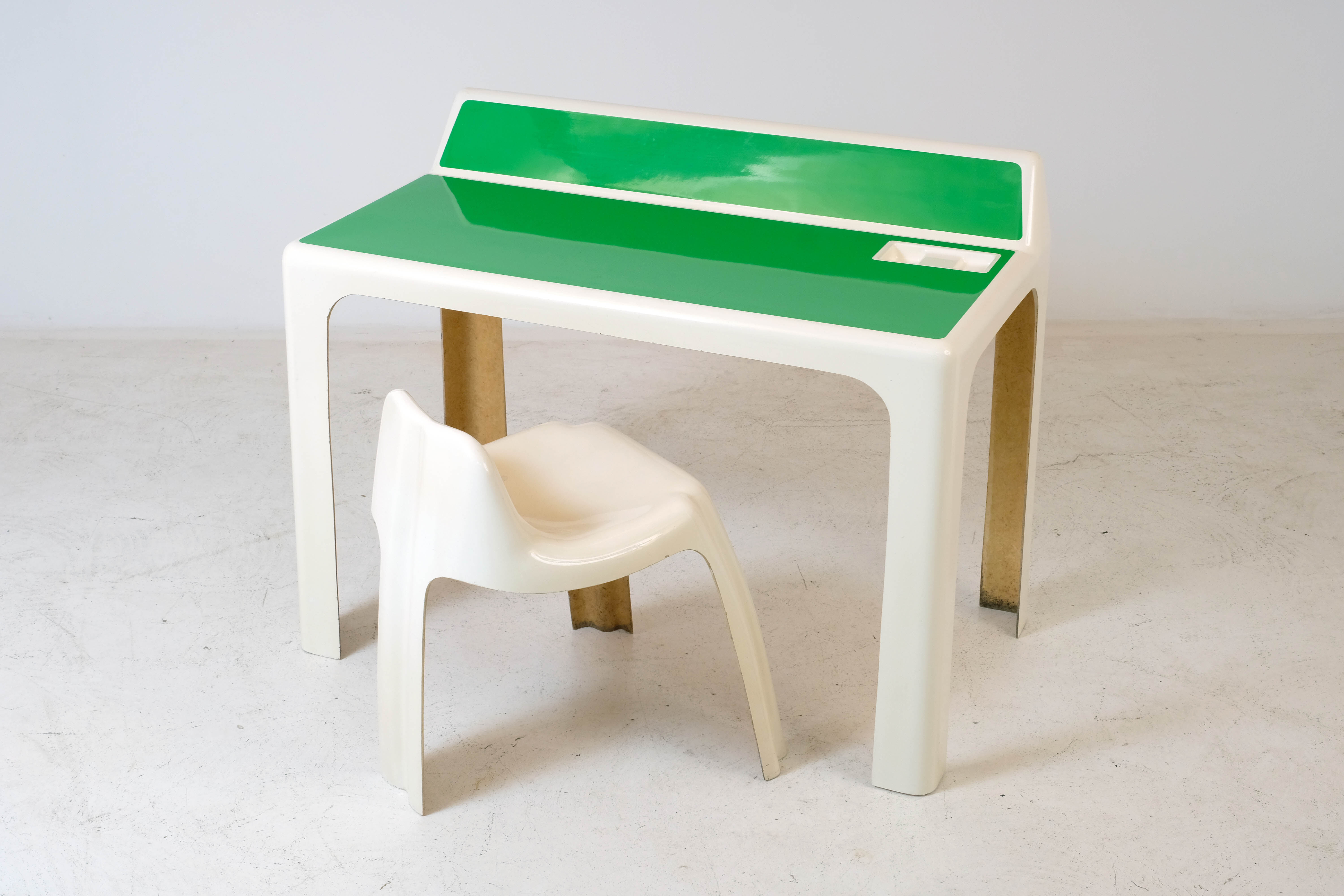 Desk and chair "Study" by Patrick Gingembre 1971 edition Paulus