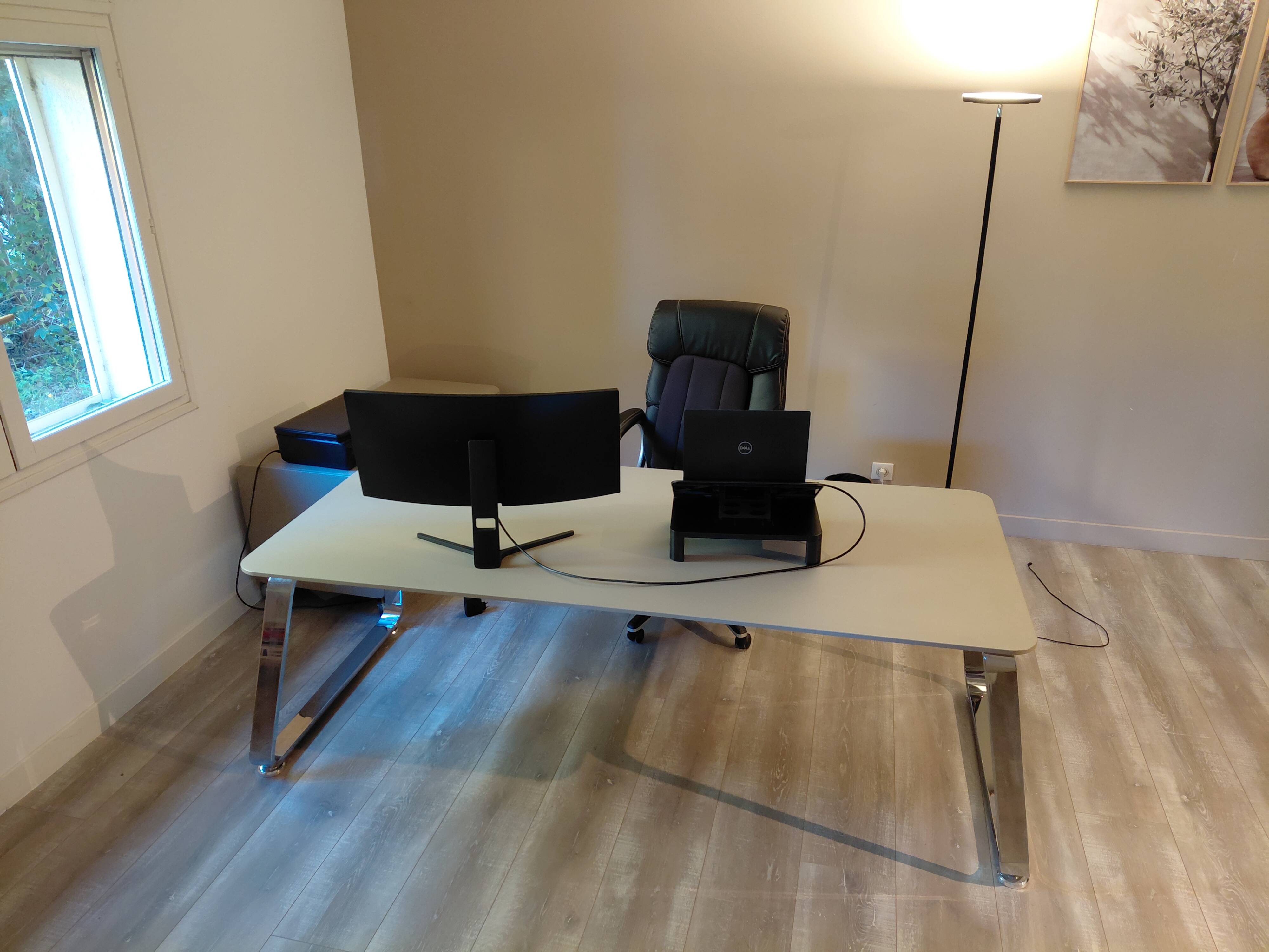 Seventies management desk in Stone Grey finish with chrome structure +