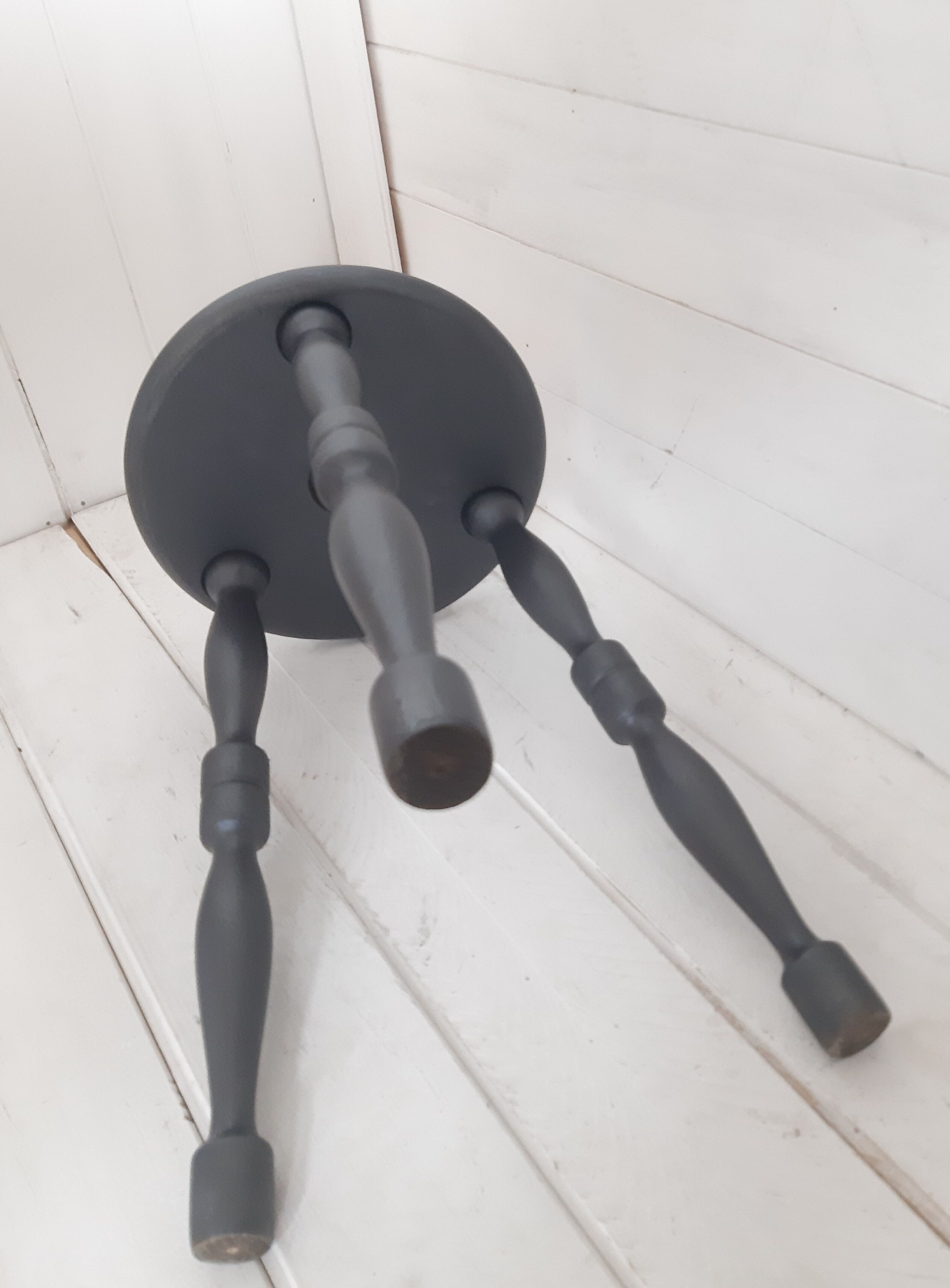 Tripod stool/ Plant holder