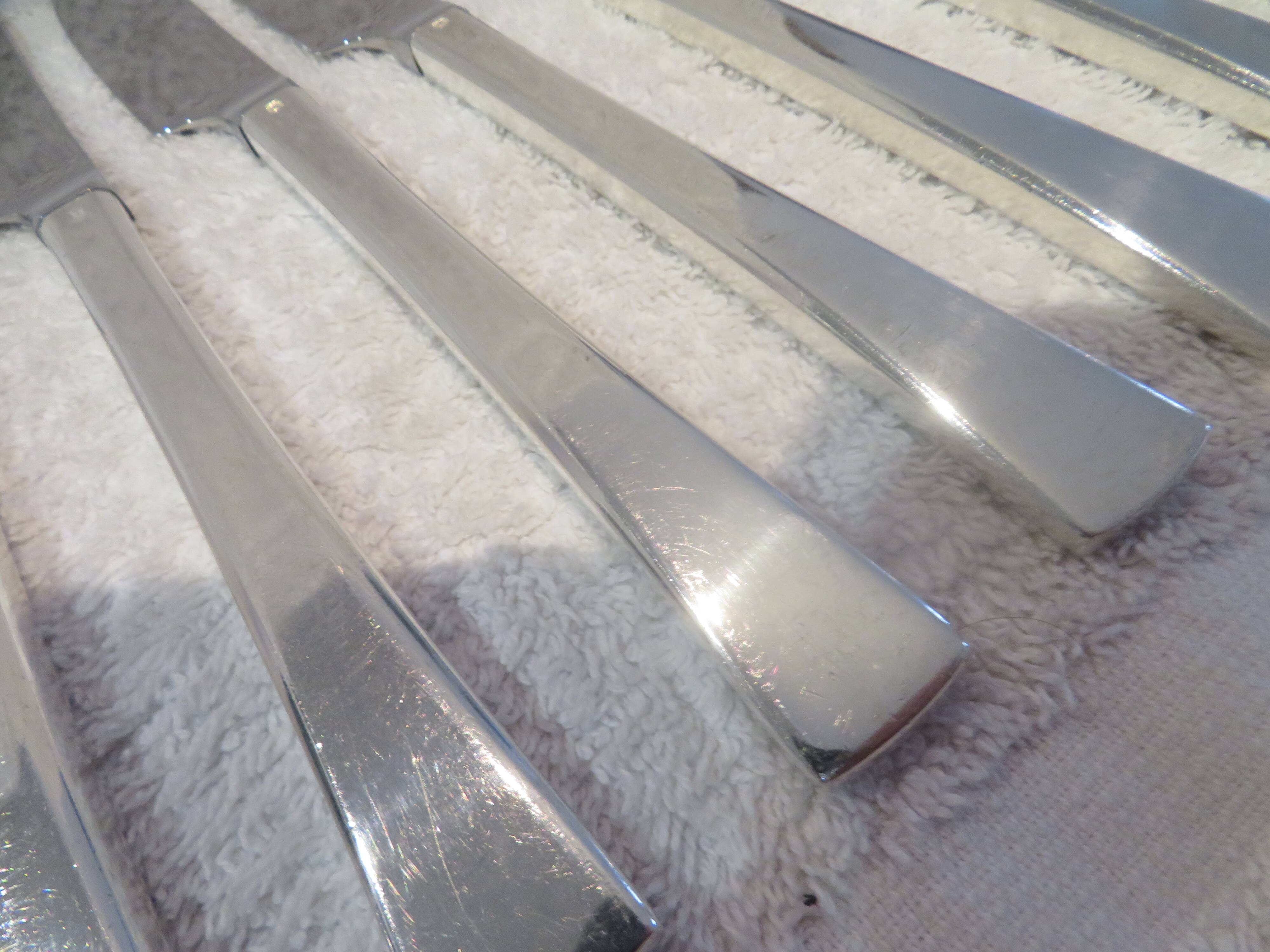12 table knives with silver-plated metal handles, Christofle Concorde, 23.7 cm