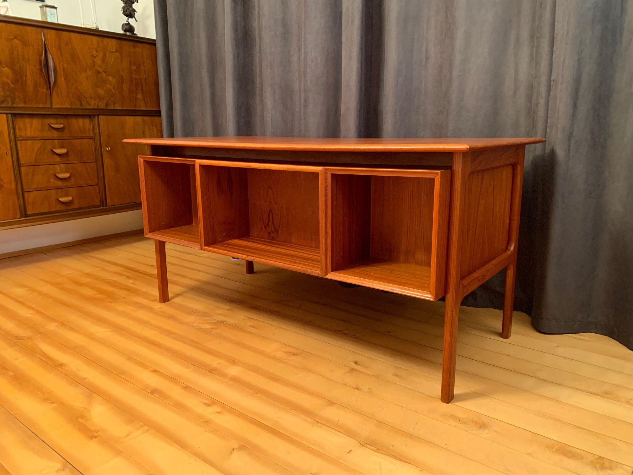 Double-sided desk by Arne Vodder, Brouer Møbelfabrik, Denmark, 1960s