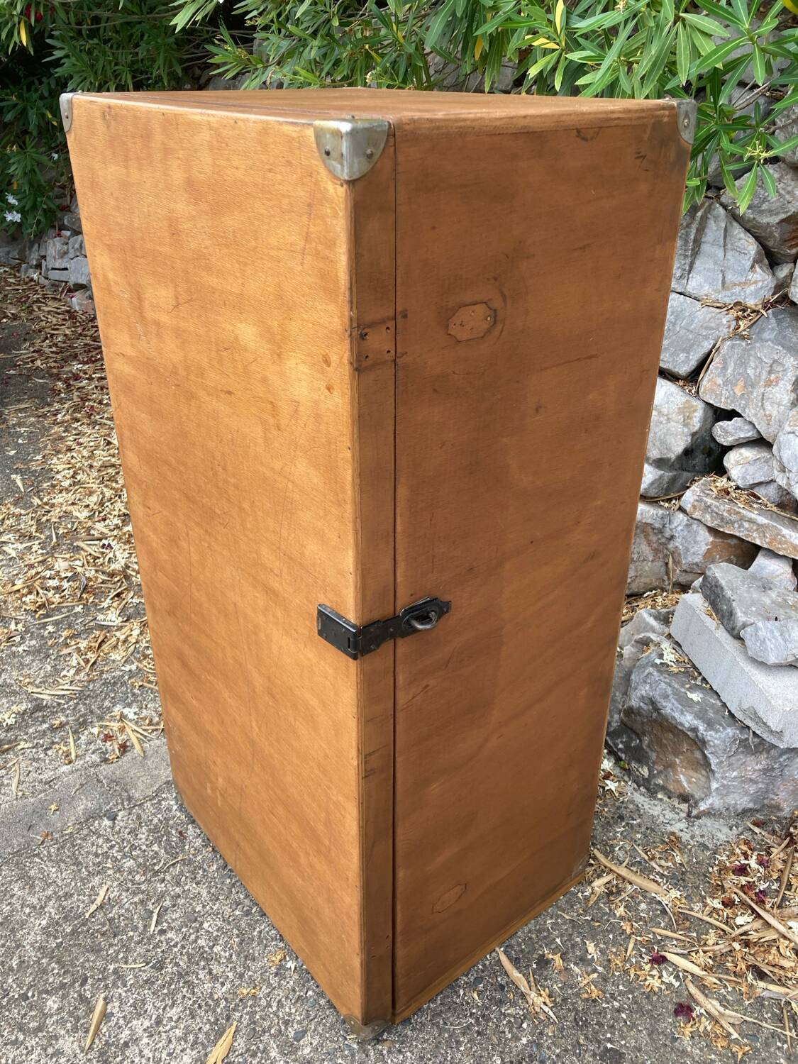 Vintage trunk/chest of drawers