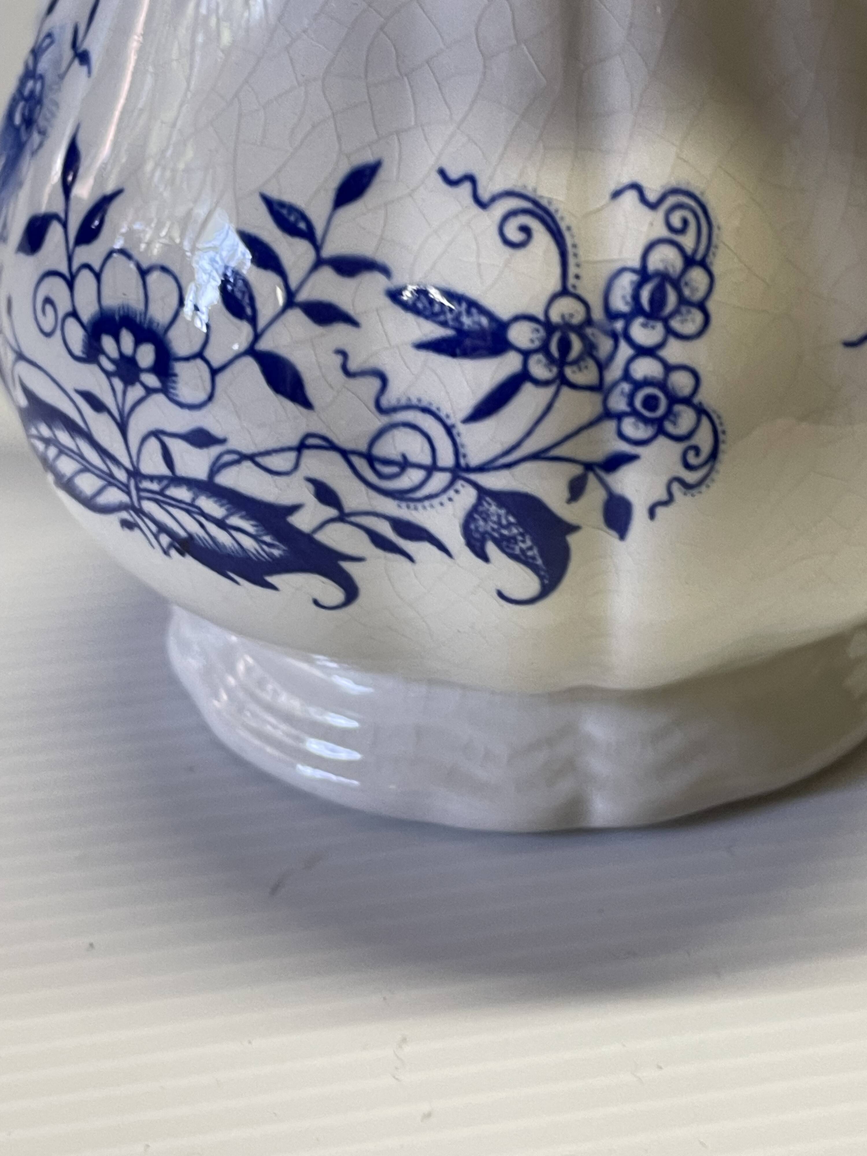 Very nice old ceramic milk jug from Lancaster in good condition.