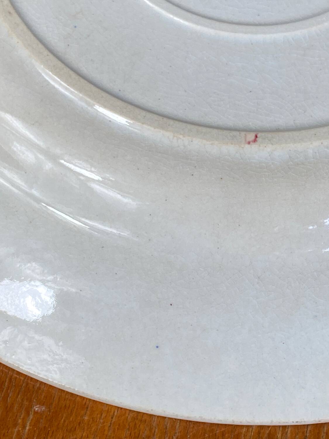 Antique Hiens porcelain dish, iron earth