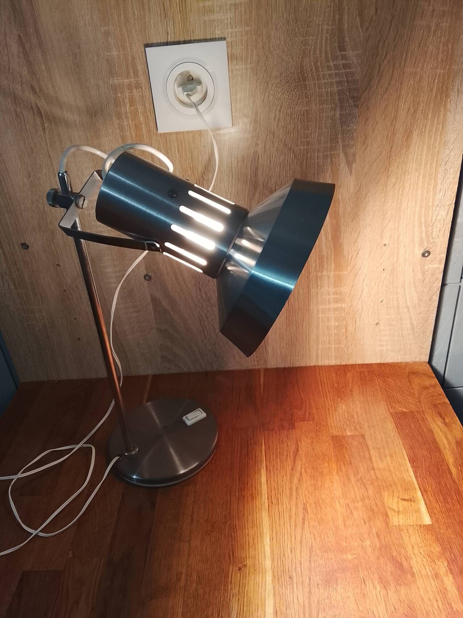 Aluminor desk lamp