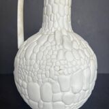Vase en céramique blanche A Kaiser