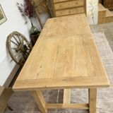 Farmhouse table with central extensions