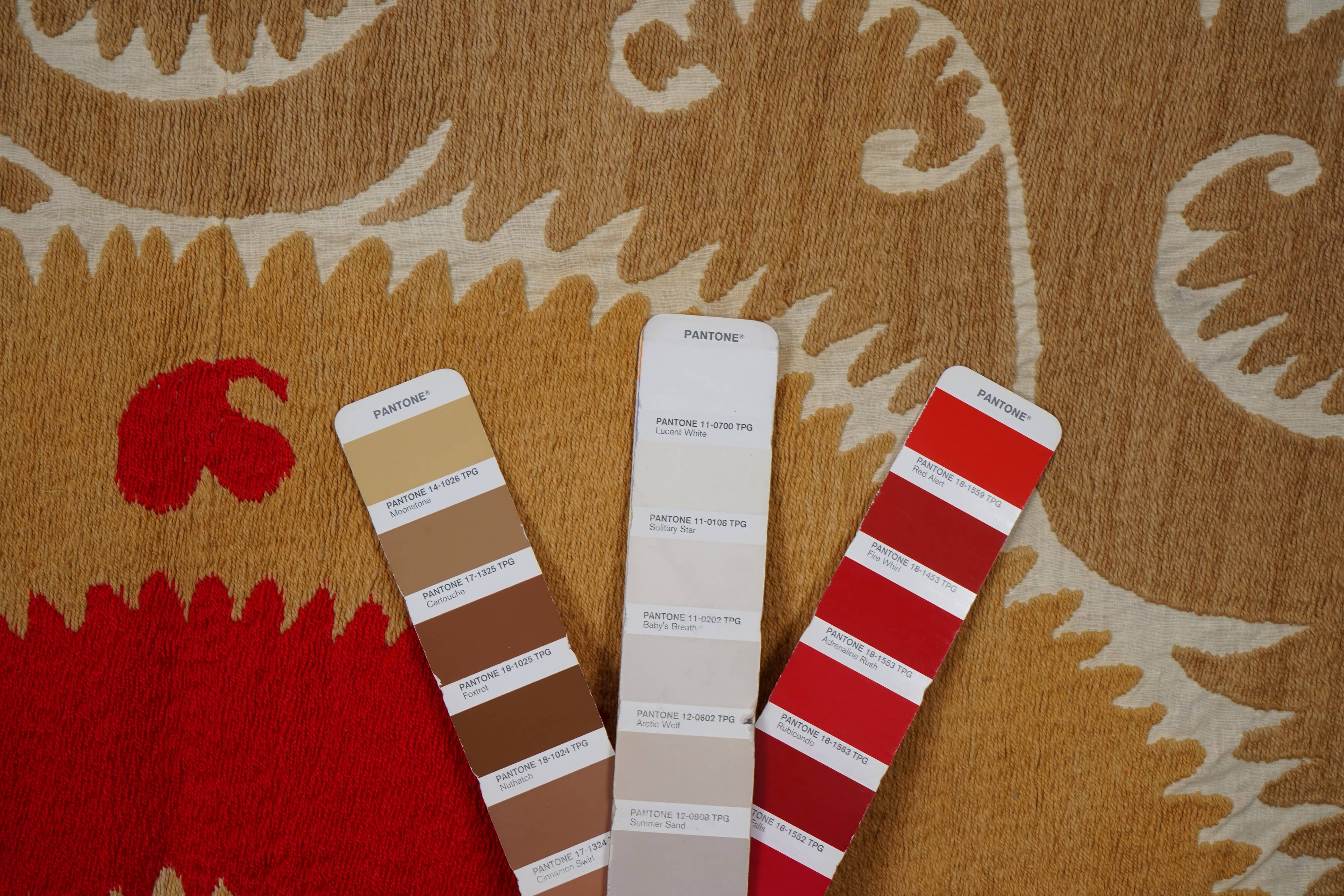 Vintage Turkish hand-knotted rug 127x150 cm