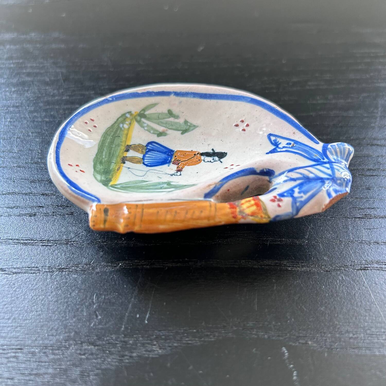 Old Henriot Quimper pocket emptier