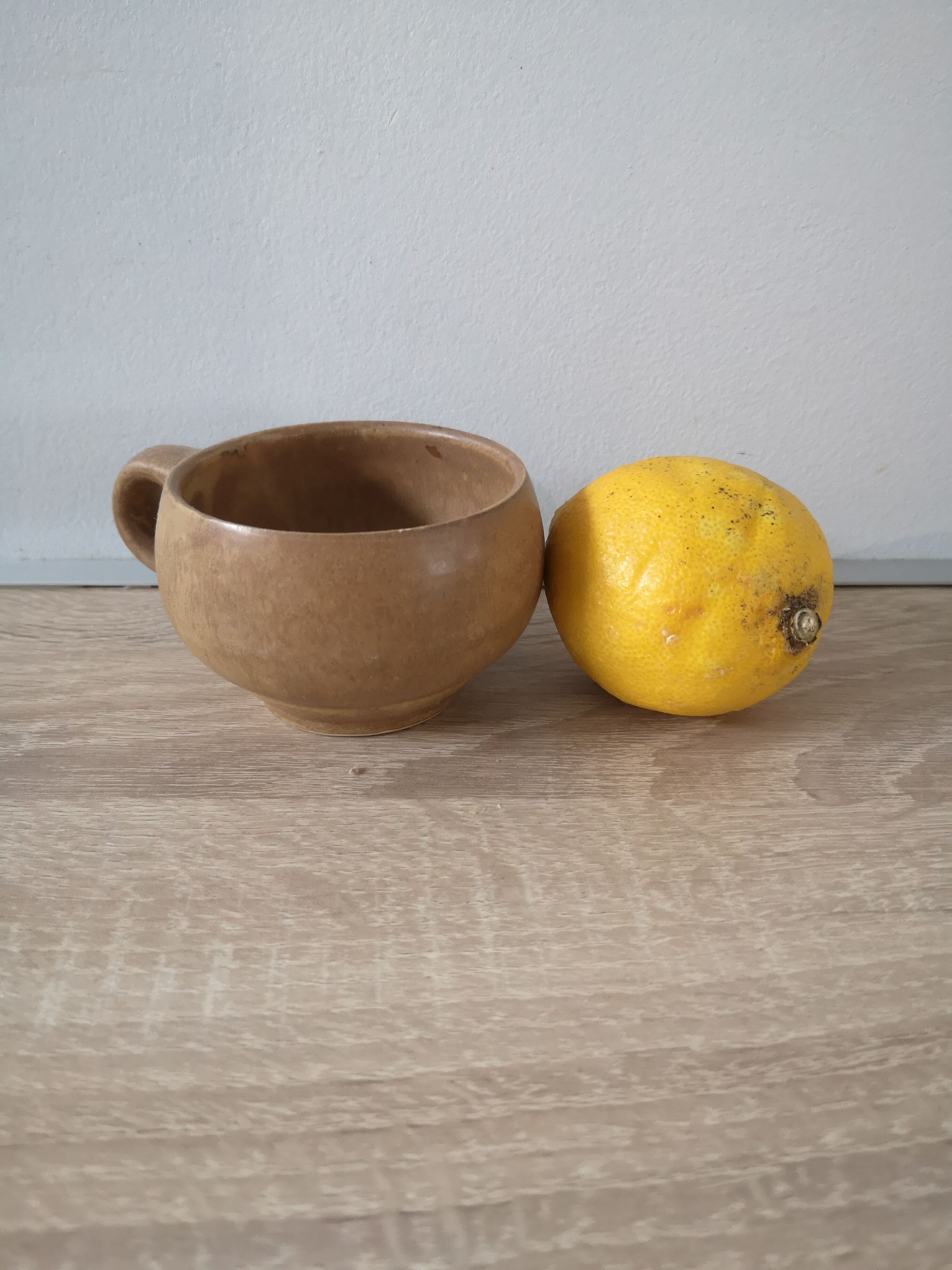 Lot of 6 cups Rhoda sandstone