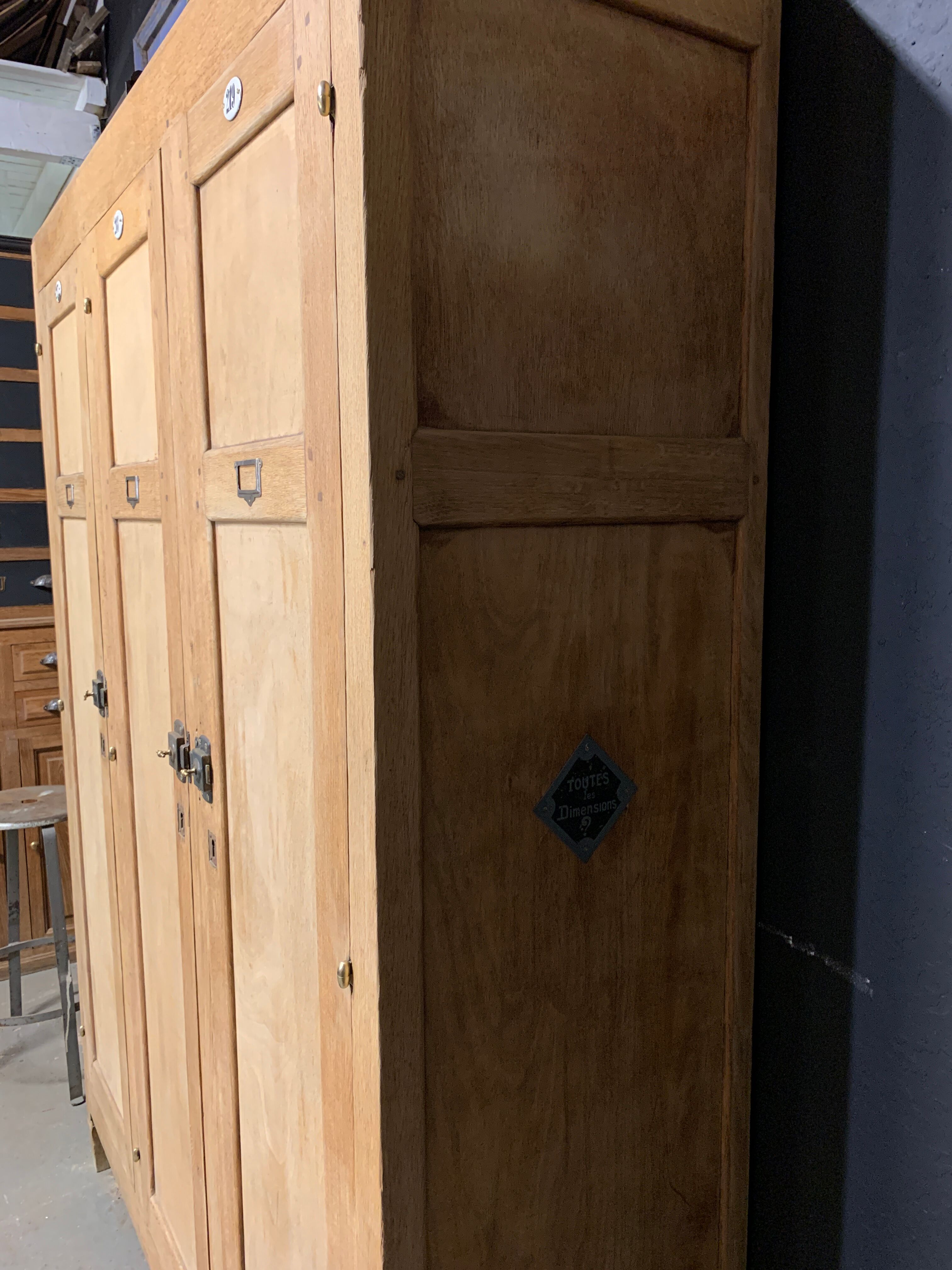 Old industrial cloakroom 1910 in oak and enamelled plate