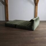 Le bambole bed in green velvet By Mario Bellini for B&B Italia, 1970s