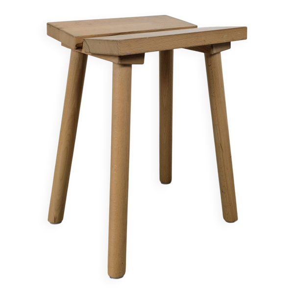 Tabouret bois design nordique modèle ypperlig par ikea assise minimaliste
