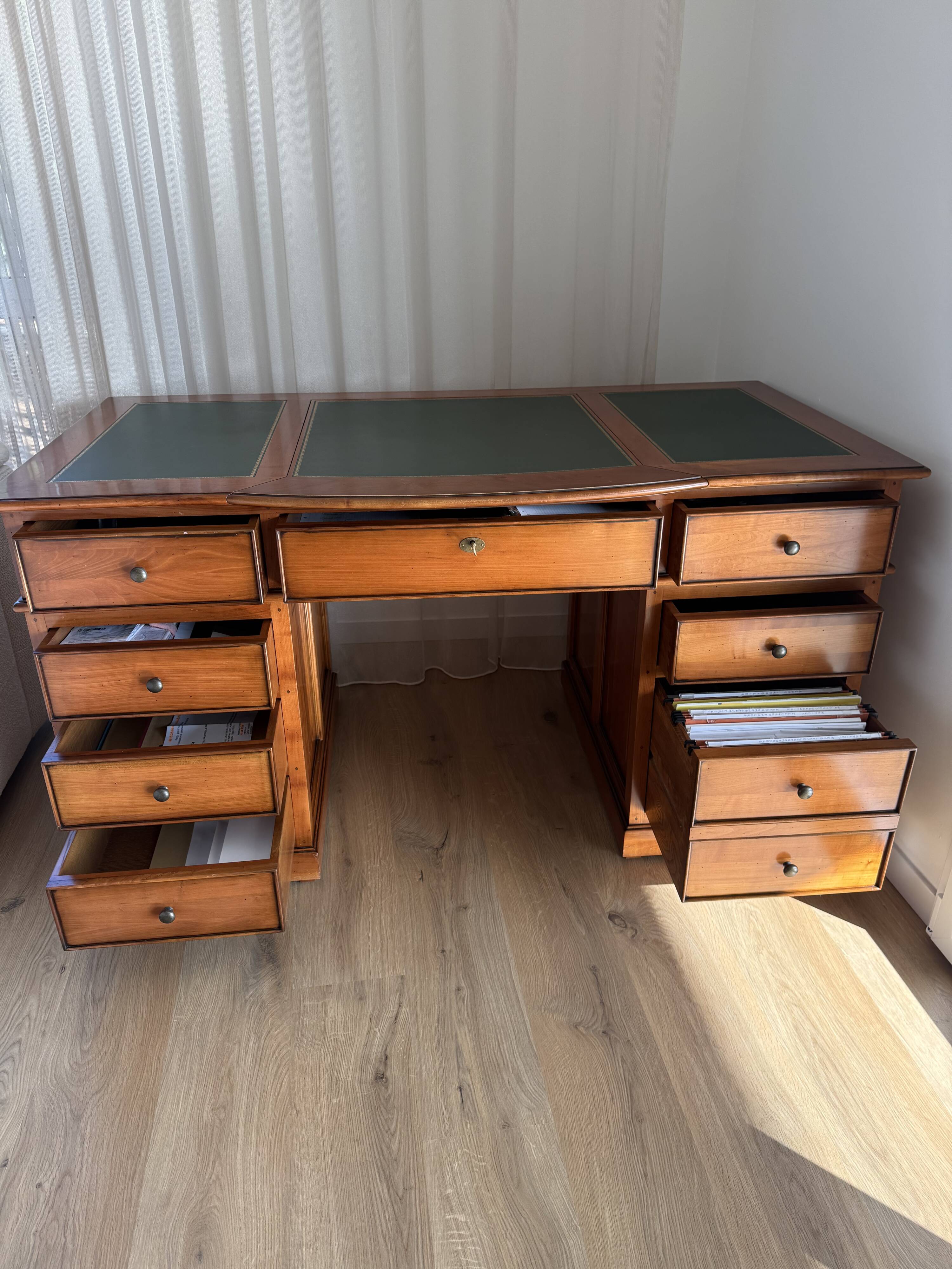 Minister Louis-Philippe's desk in solid cherry wood and leather.