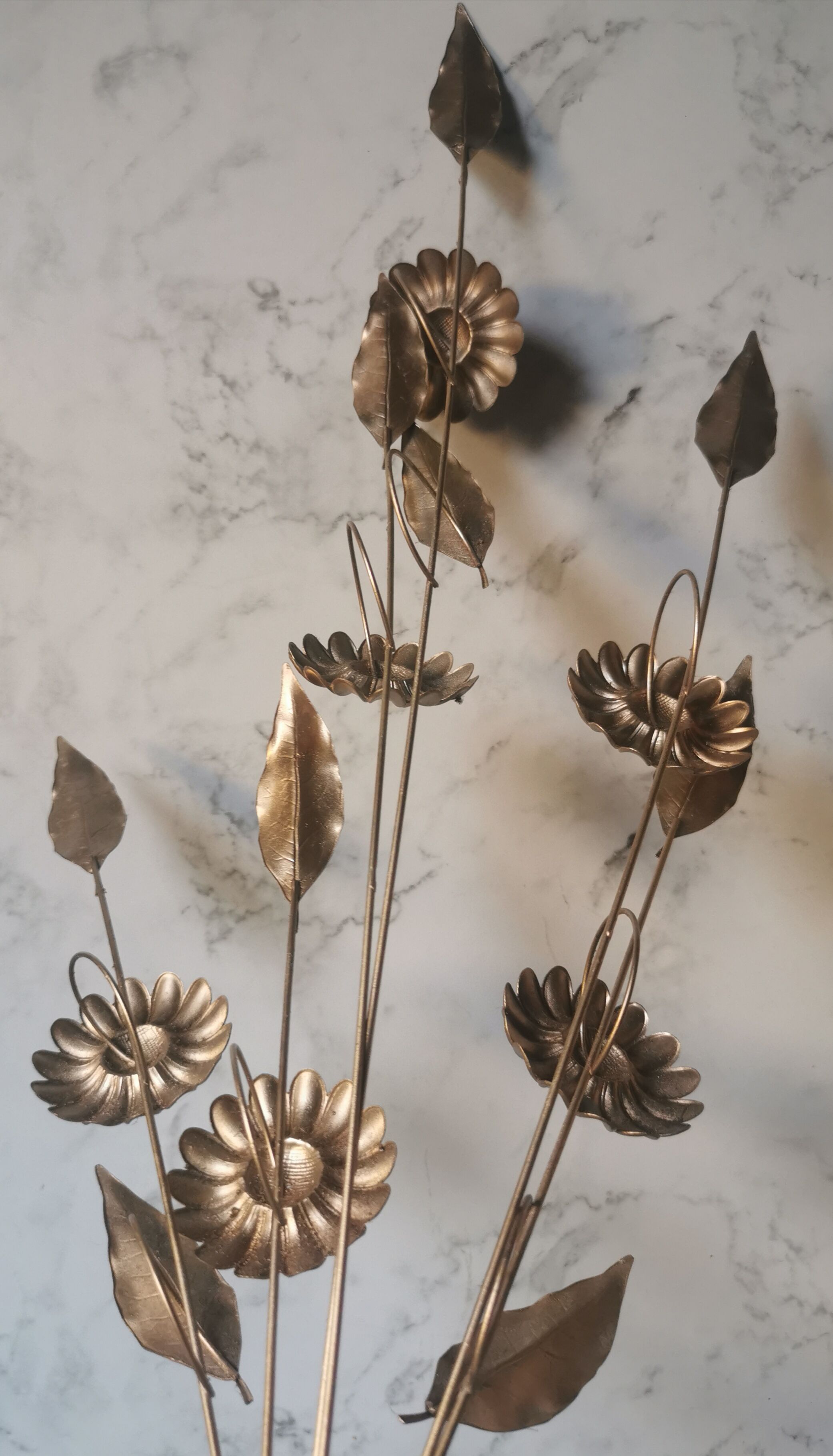 Applique murale fleurs metal doré