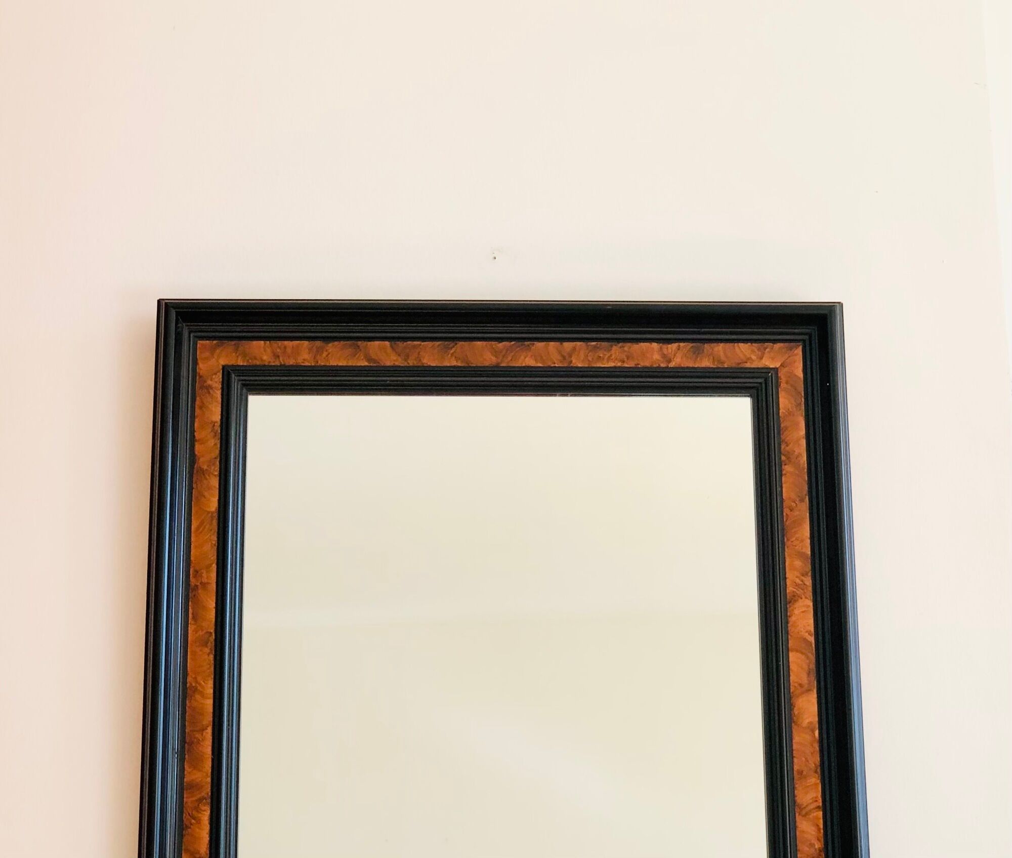 Old wall mirror 72 x 52 cm in black wood and faux mahogany