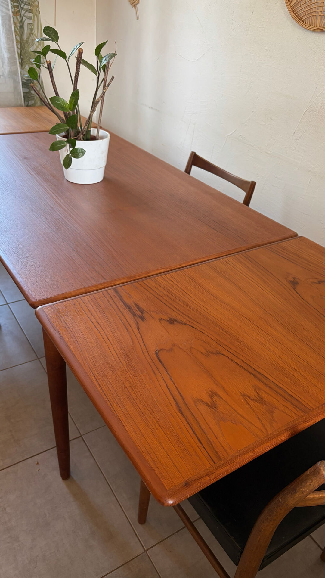 Scandinavian extendable table Andersen Johannes