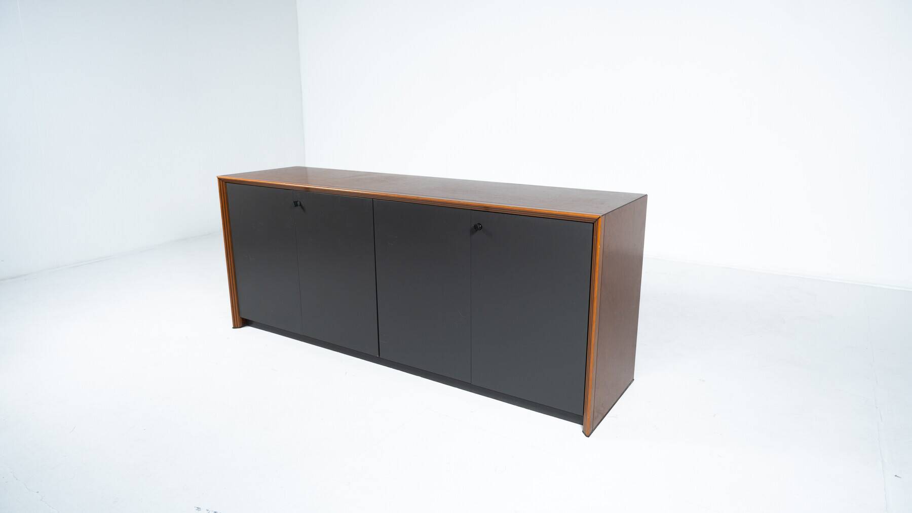 Buffet Artona Mid-Century Modern par Afra & Tobia Scarpa pour Maxalto