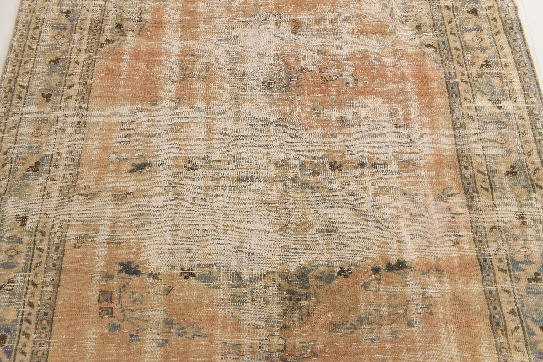 6x9 Old Antique Vintage Rug, 196x270Cm