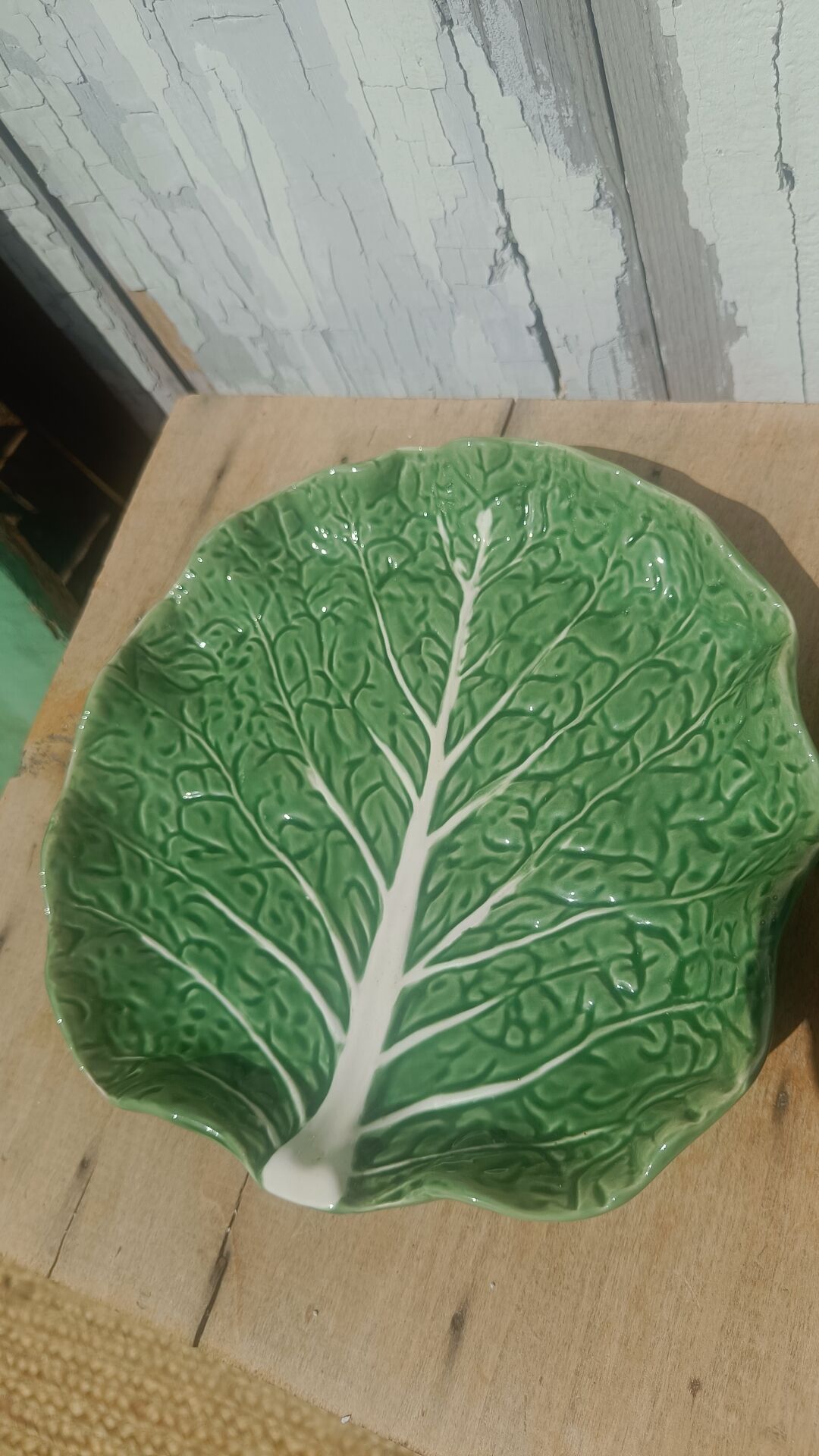 Vintage cabbage slipware plate