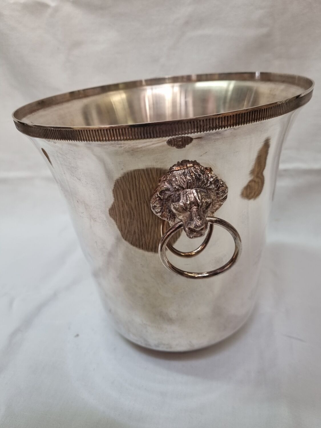 Silver metal champagne bucket lion's head