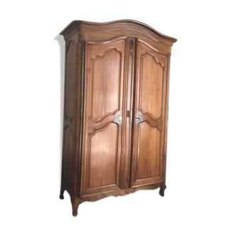 Armoire en bois naturel mouluré XVIII