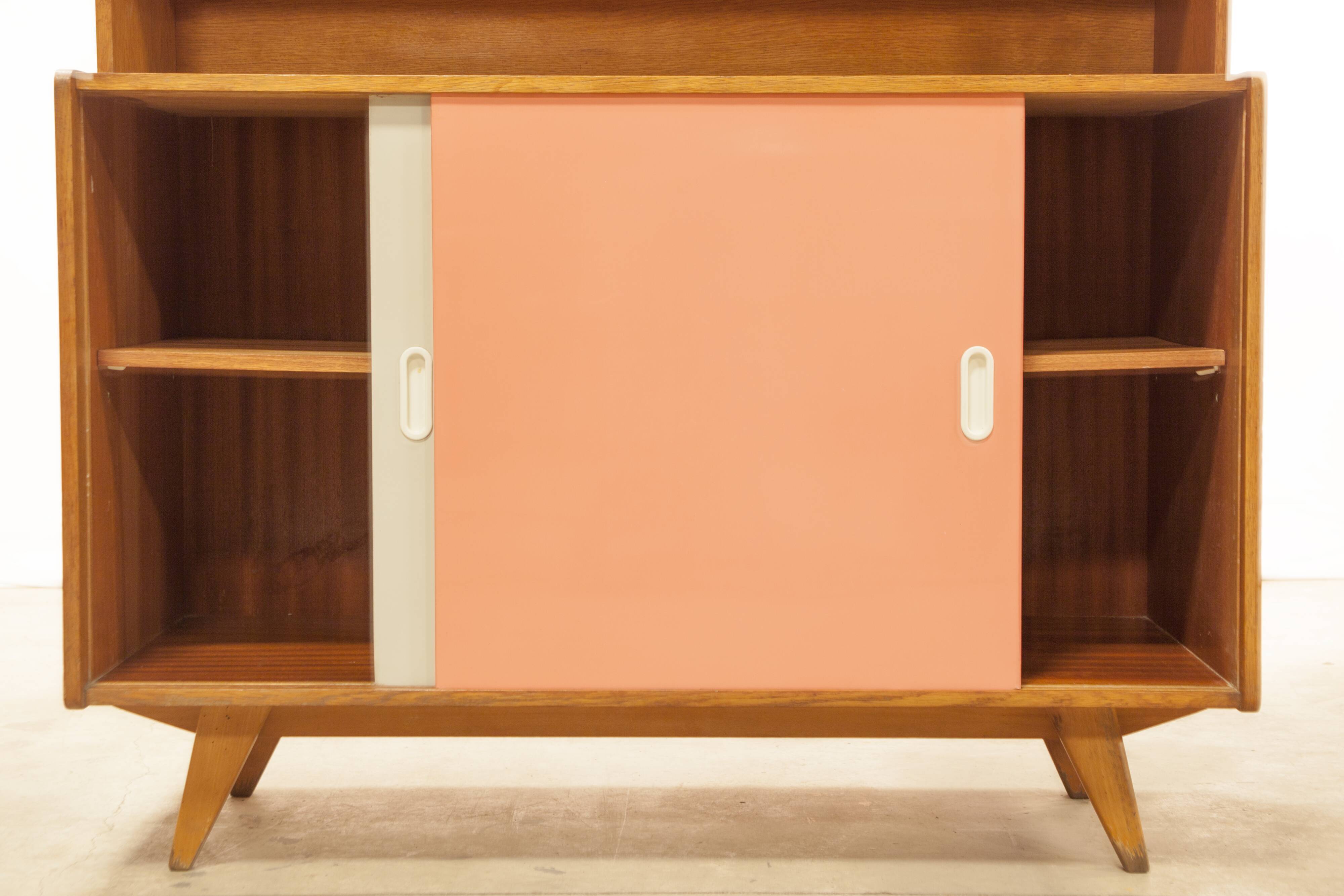 Library u 452 jiri jiroutek 1960 interior praha