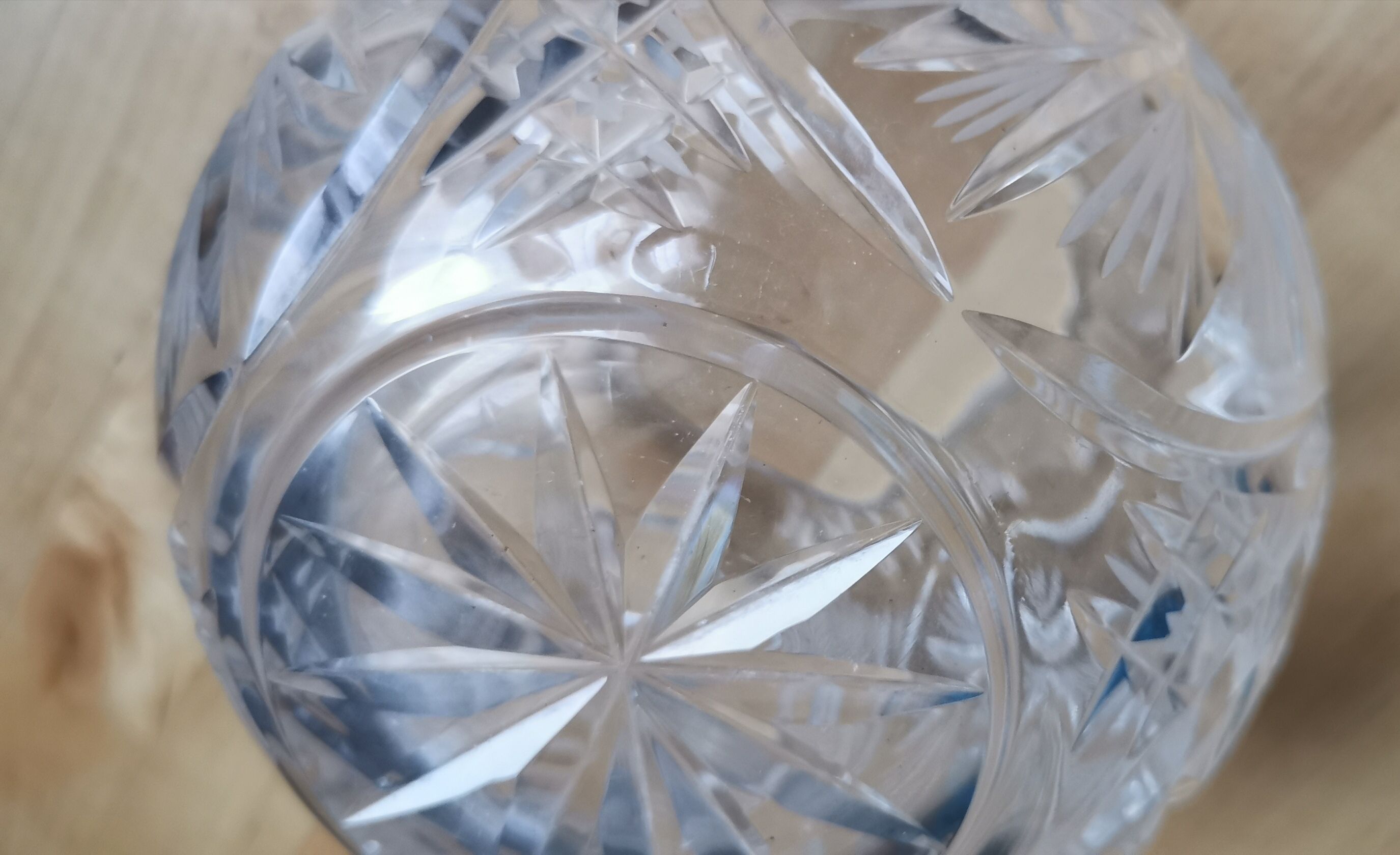 Vase cut crystal ball