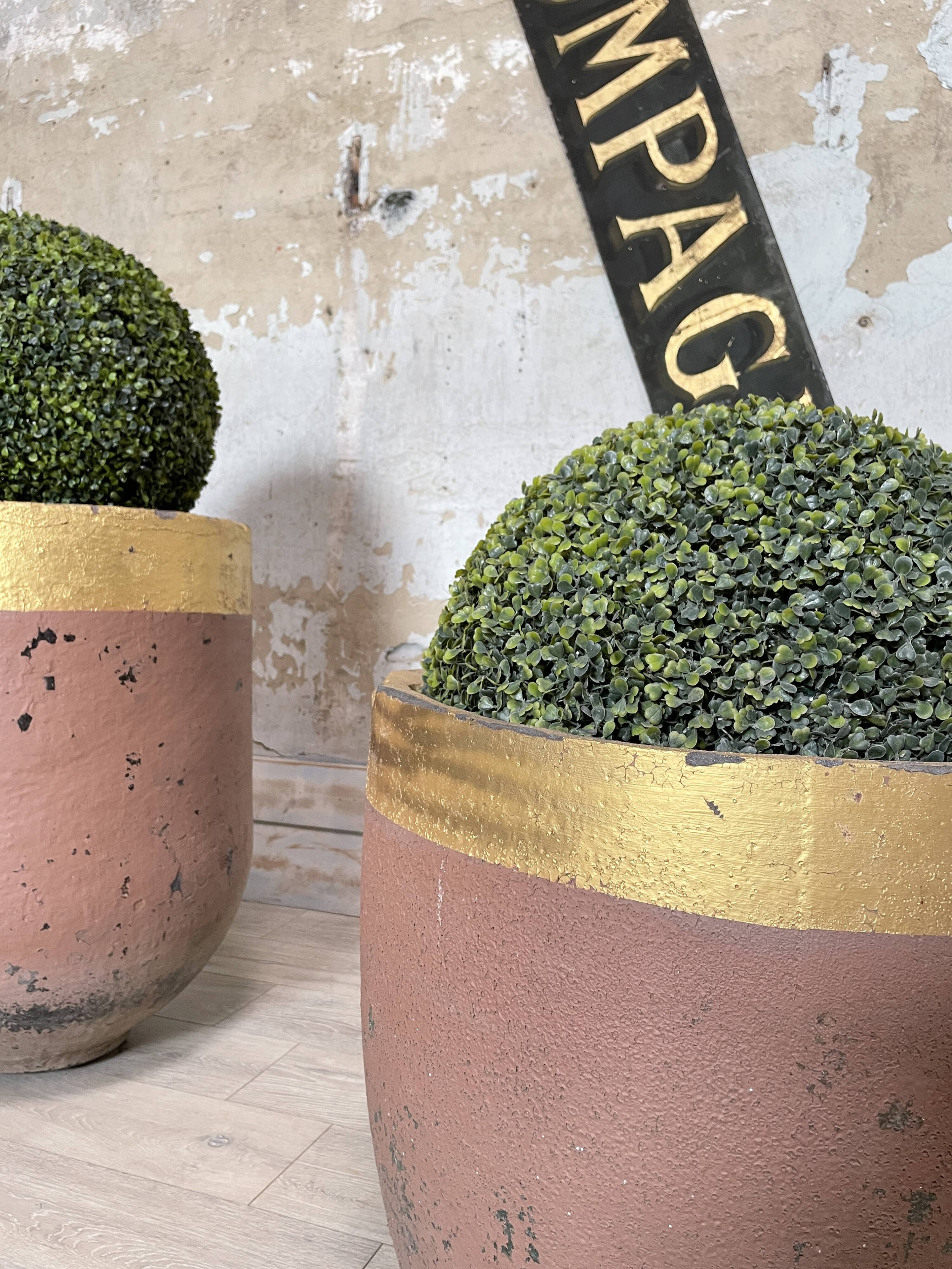 Planters, foundry crucibles
