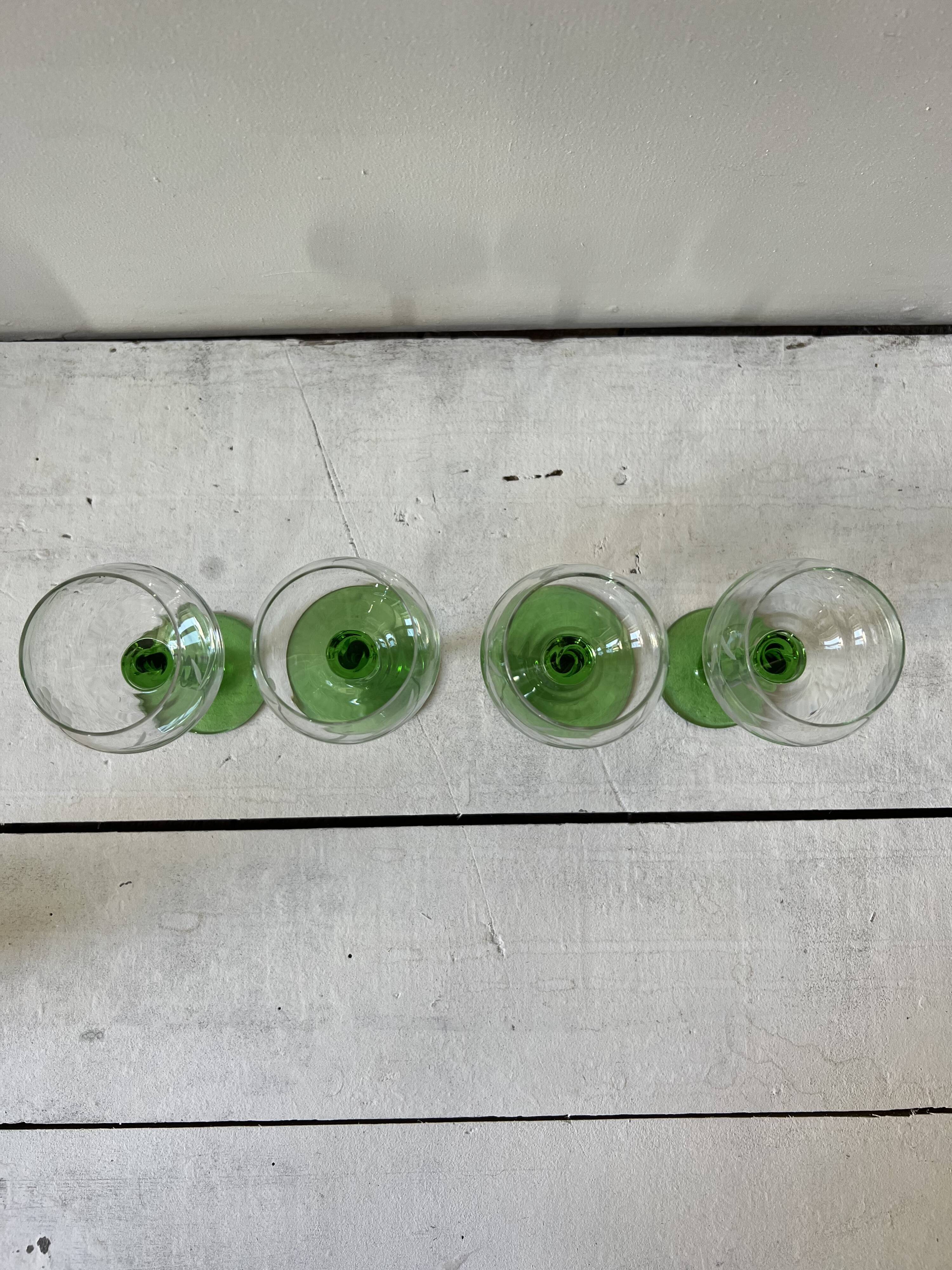 4 Alsace wine glasses cluster décor