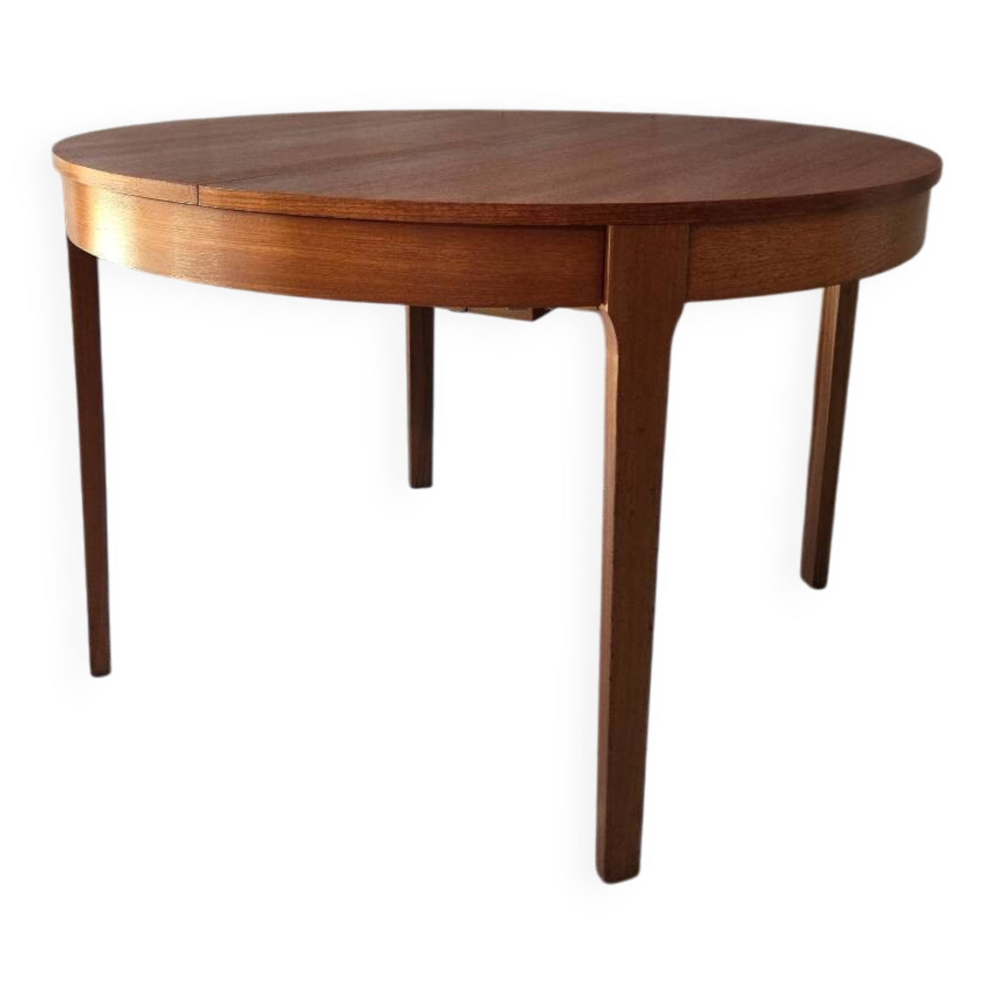 Scandinavian table