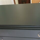 Dresser black compass feet