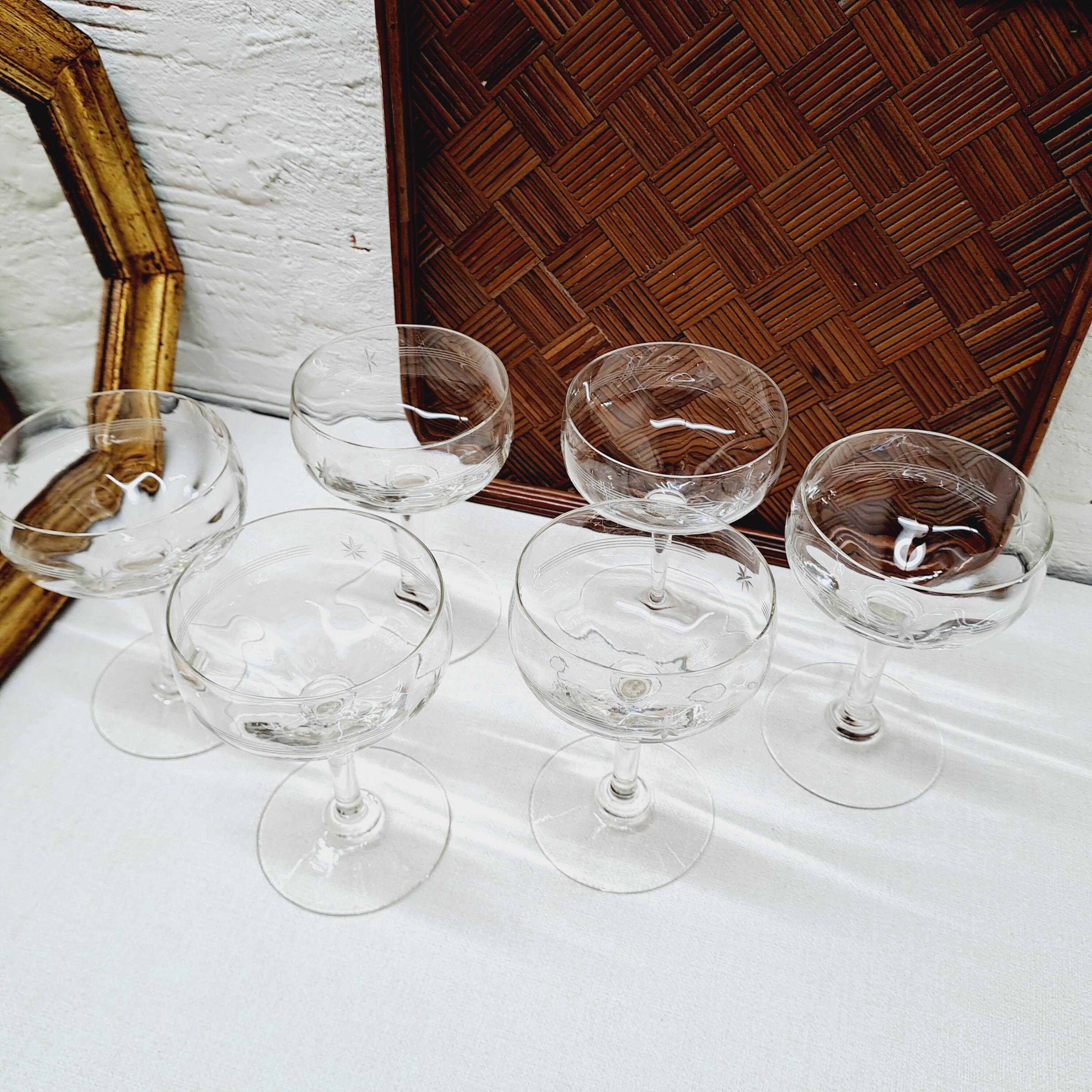 Set of 6 chiselled star glass cups