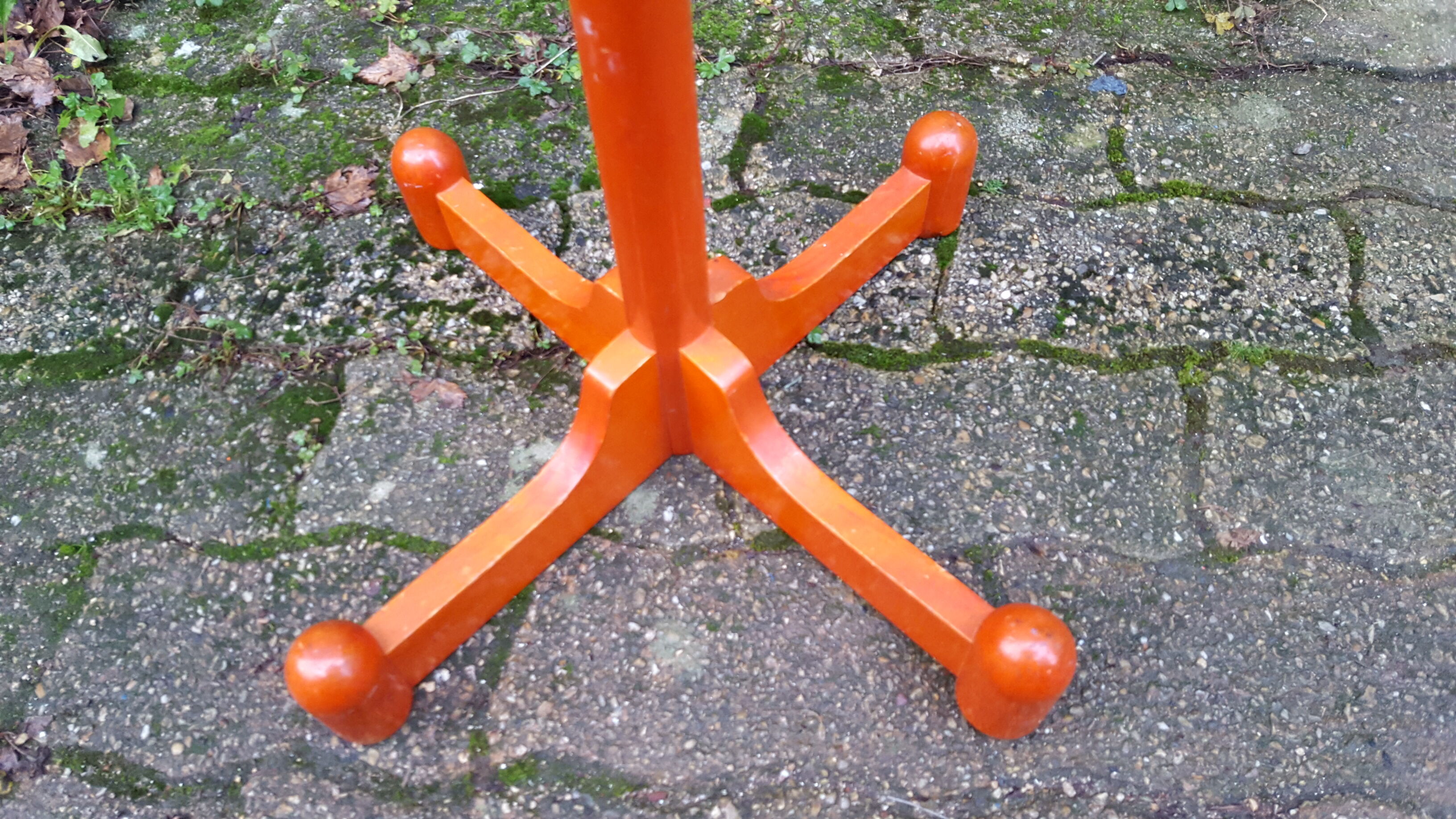 Coat hangers Parrot vintage orange